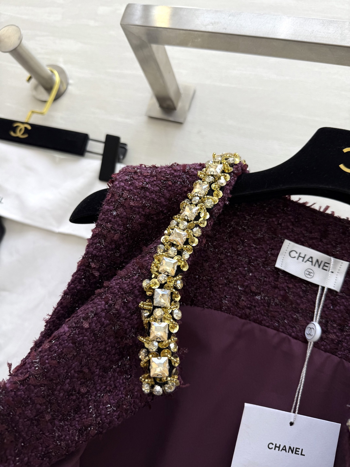 #Chane♡²⁵秋冬新款 重工编织羊毛花呢马甲 定制羊毛粗呢面料 葡萄紫系 定制金属排扣领口 重工口袋