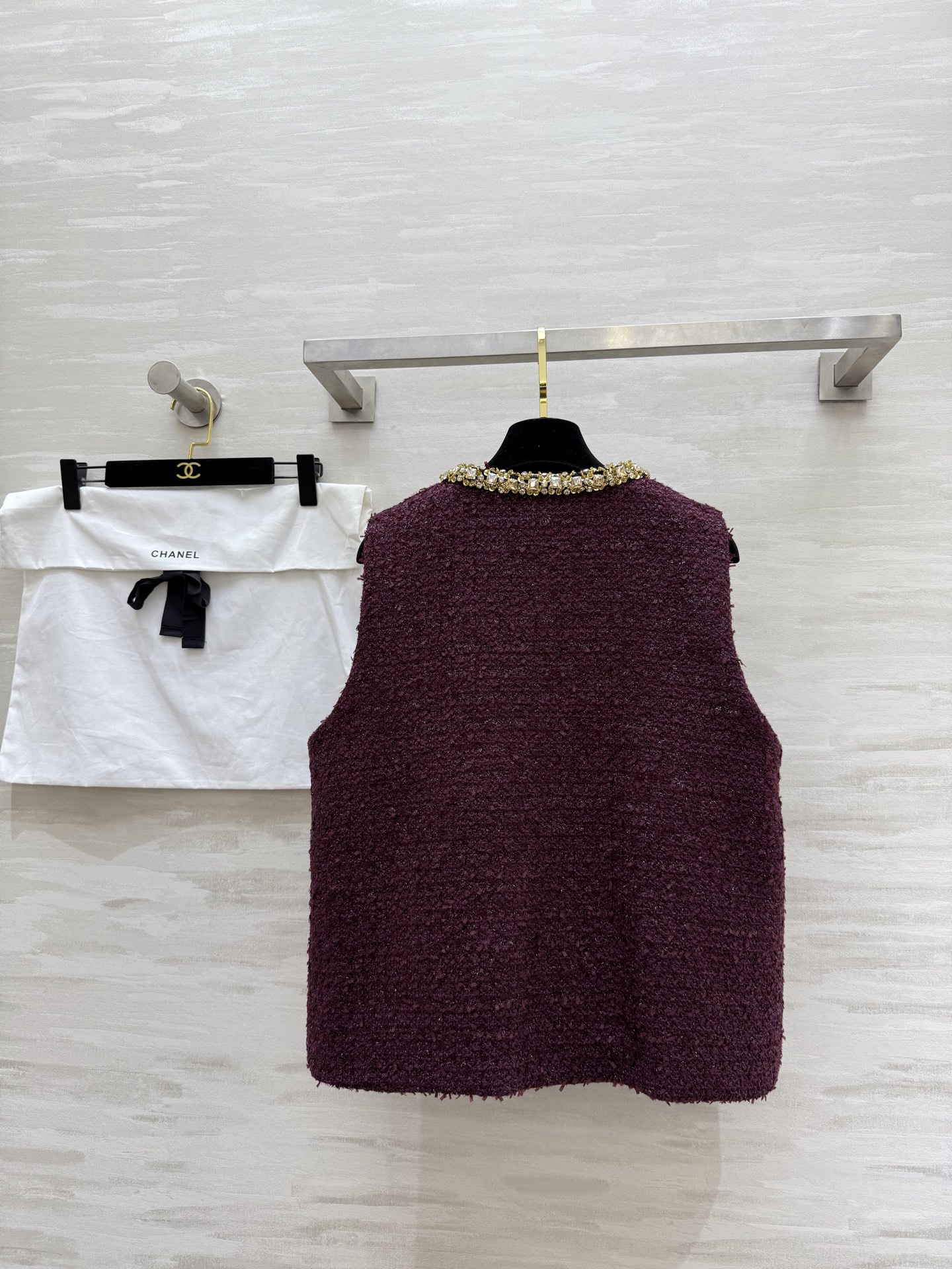 #Chane♡²⁵秋冬新款 重工编织羊毛花呢马甲 定制羊毛粗呢面料 葡萄紫系 定制金属排扣领口 重工口袋