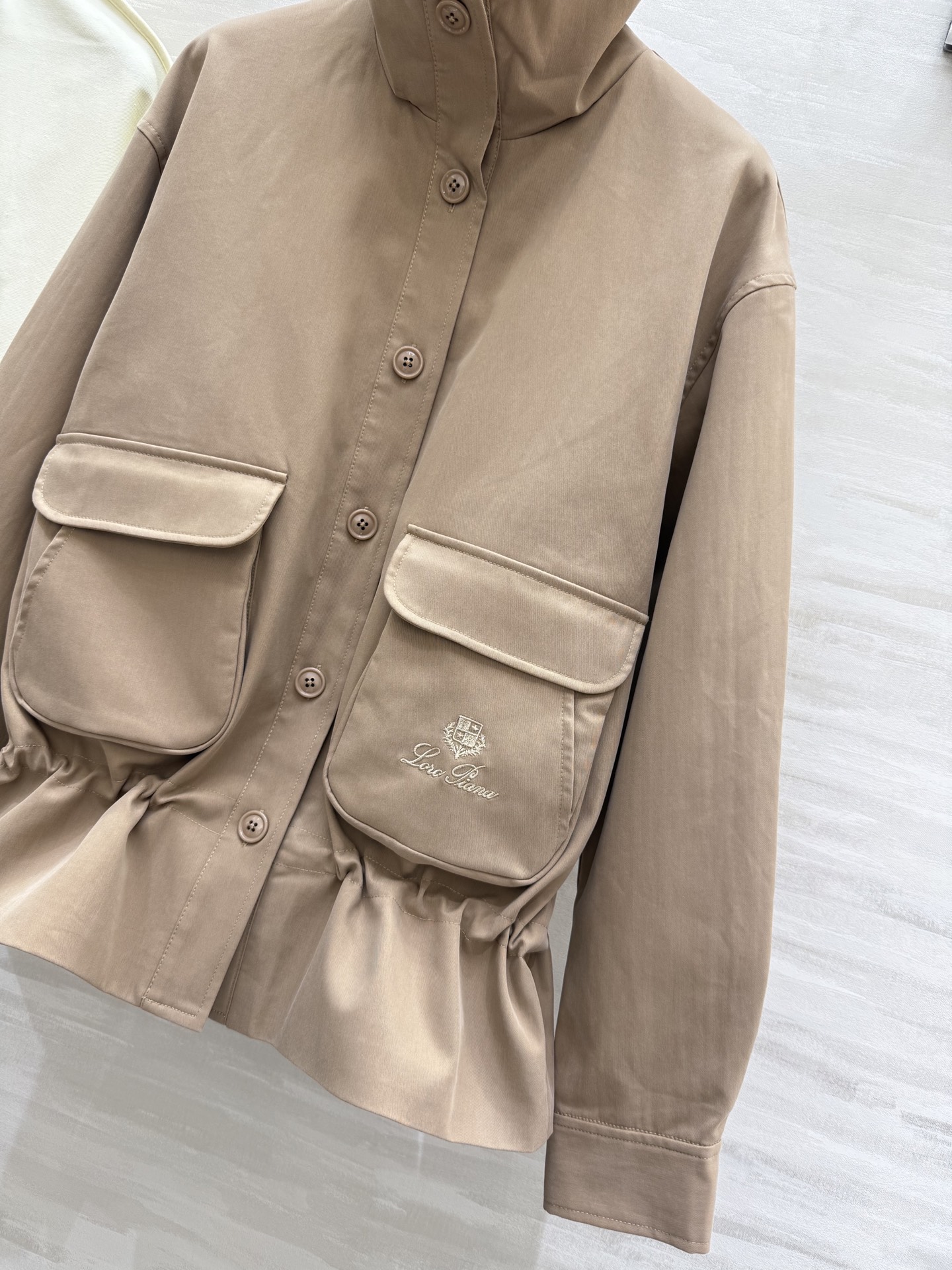 #LP秋冬新款 立领夹克外套 腰部灵活抽绳收腰完美修饰身材比例 口袋细节logo刺绣🪡精致高级 高品质 