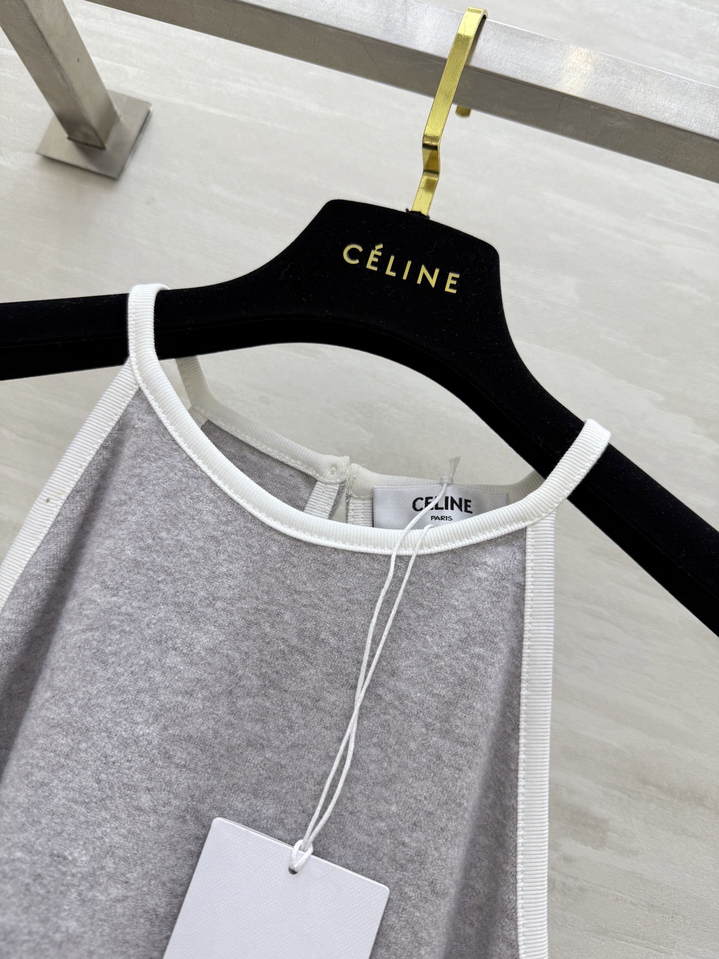 #Celin♡²⁵秋冬新款 织带包边背心吊带 精致小logo刺绣🪡 高品质 现货来size：S/M/L（