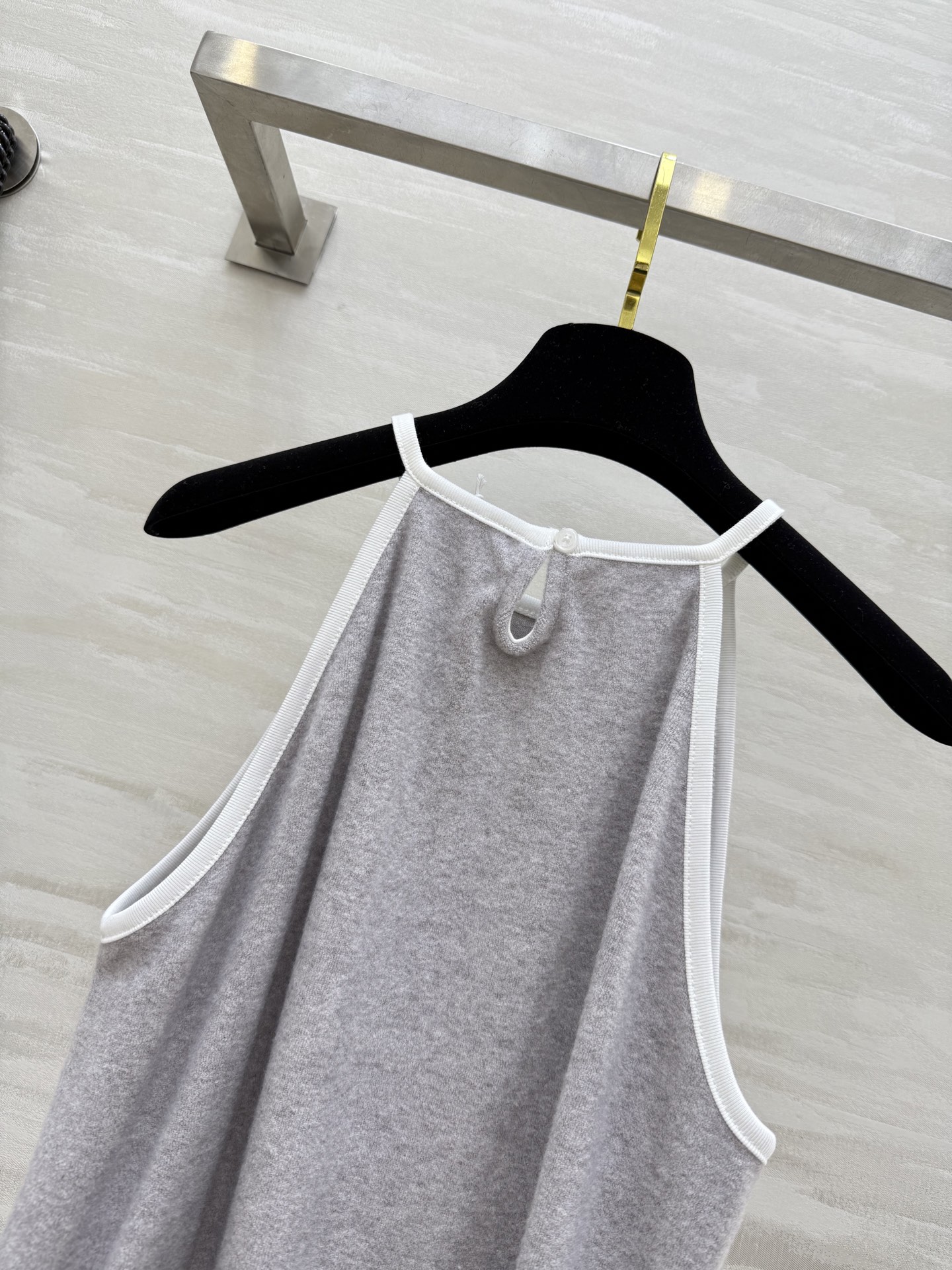 #Celin♡²⁵秋冬新款 织带包边背心吊带 精致小logo刺绣🪡 高品质 现货来size：S/M/L（