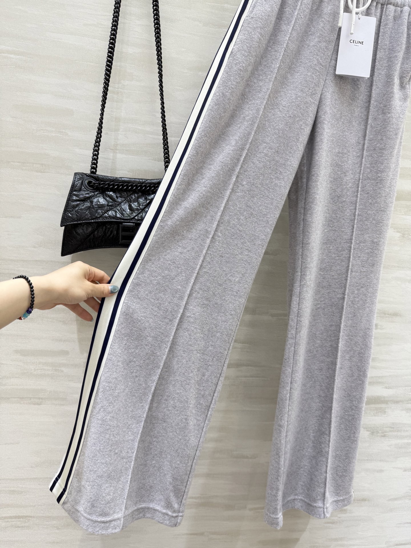 #Celin♡²⁵秋冬新款 黑白休闲织带休闲裤 精致小logo刺绣🪡 高品质 现货来size：S/M/L