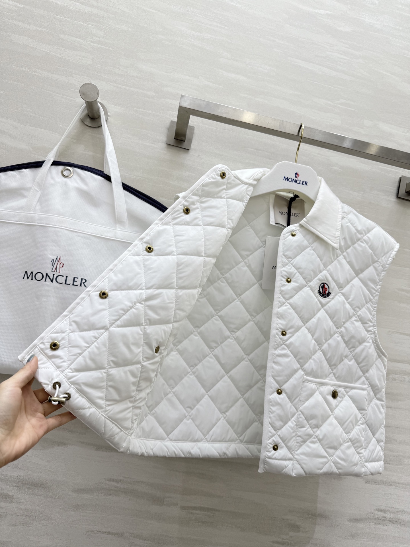 #Moncle♡²⁵秋冬新款 菱格翻领棉服马甲 高品质定制 现货首发size：S/M/L（s码胸围：92