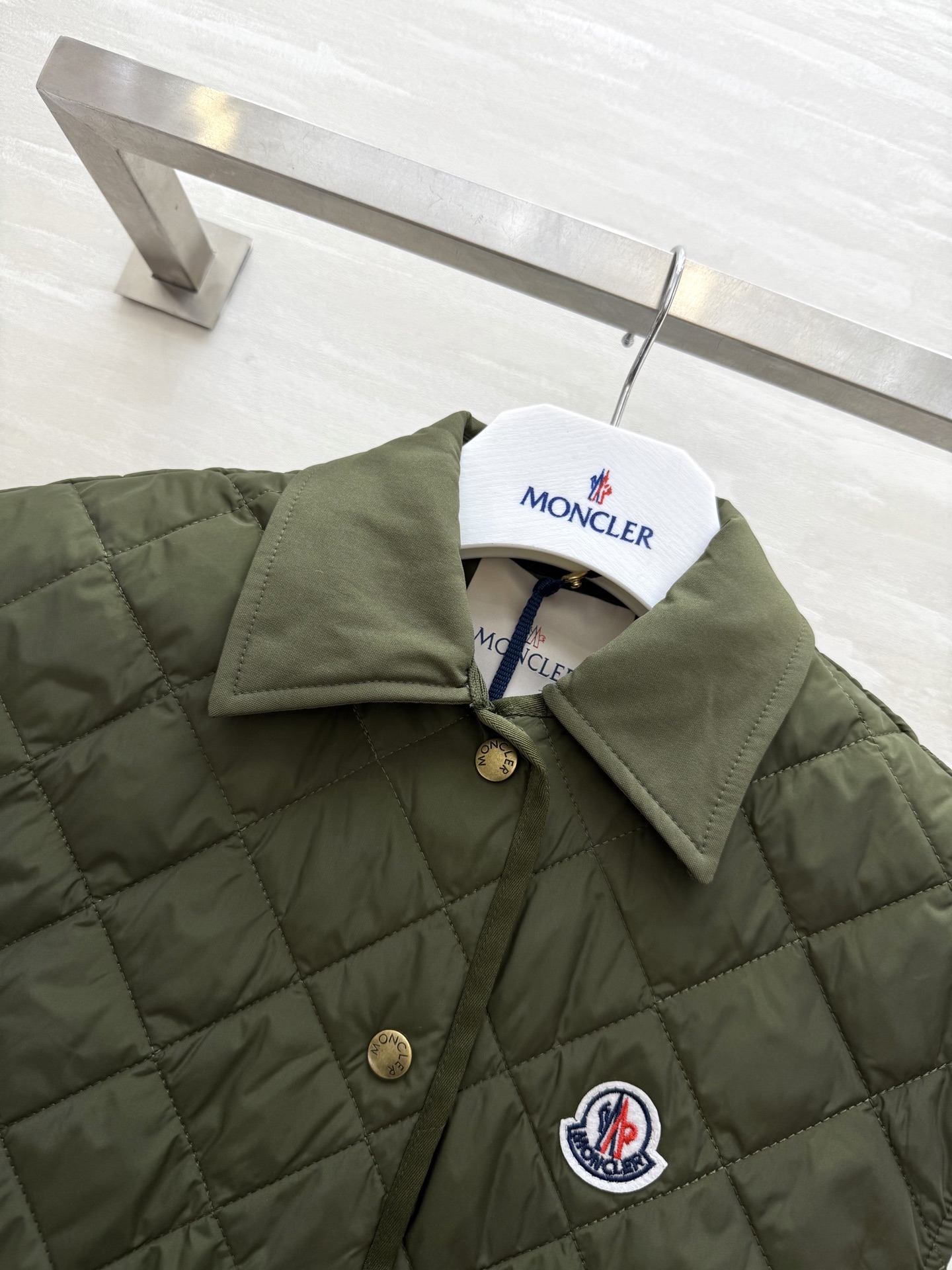 #Moncle♡²⁵秋冬新款 菱格翻领棉服马甲 高品质定制 现货首发size：S/M/L（s码胸围：92