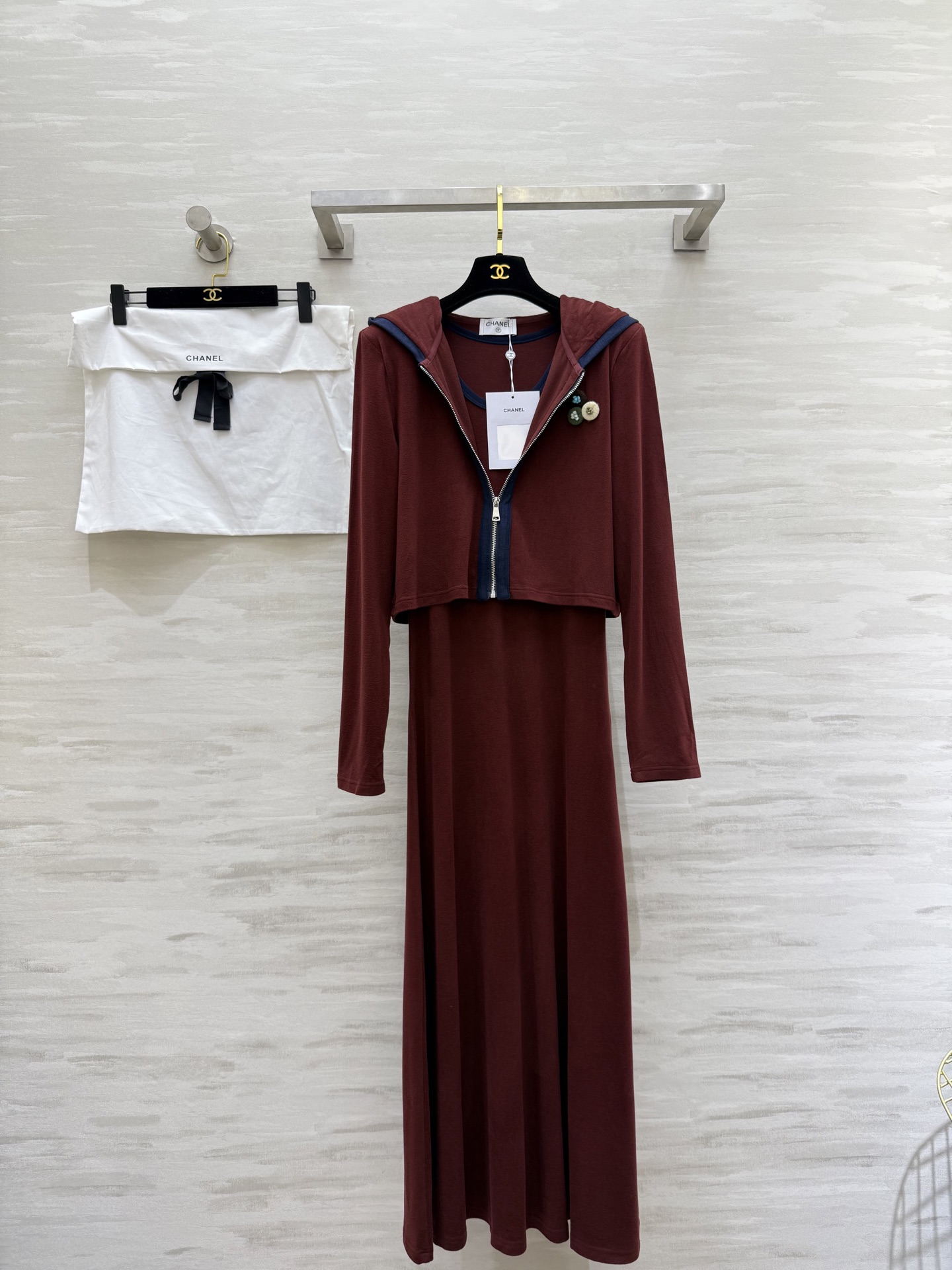 #Chane♡连帽外套➕背心长裙两件套羊毛套装 背心长裙修身显瘦 定制羊毛混纺面料亲肤舒适 高品质定制 