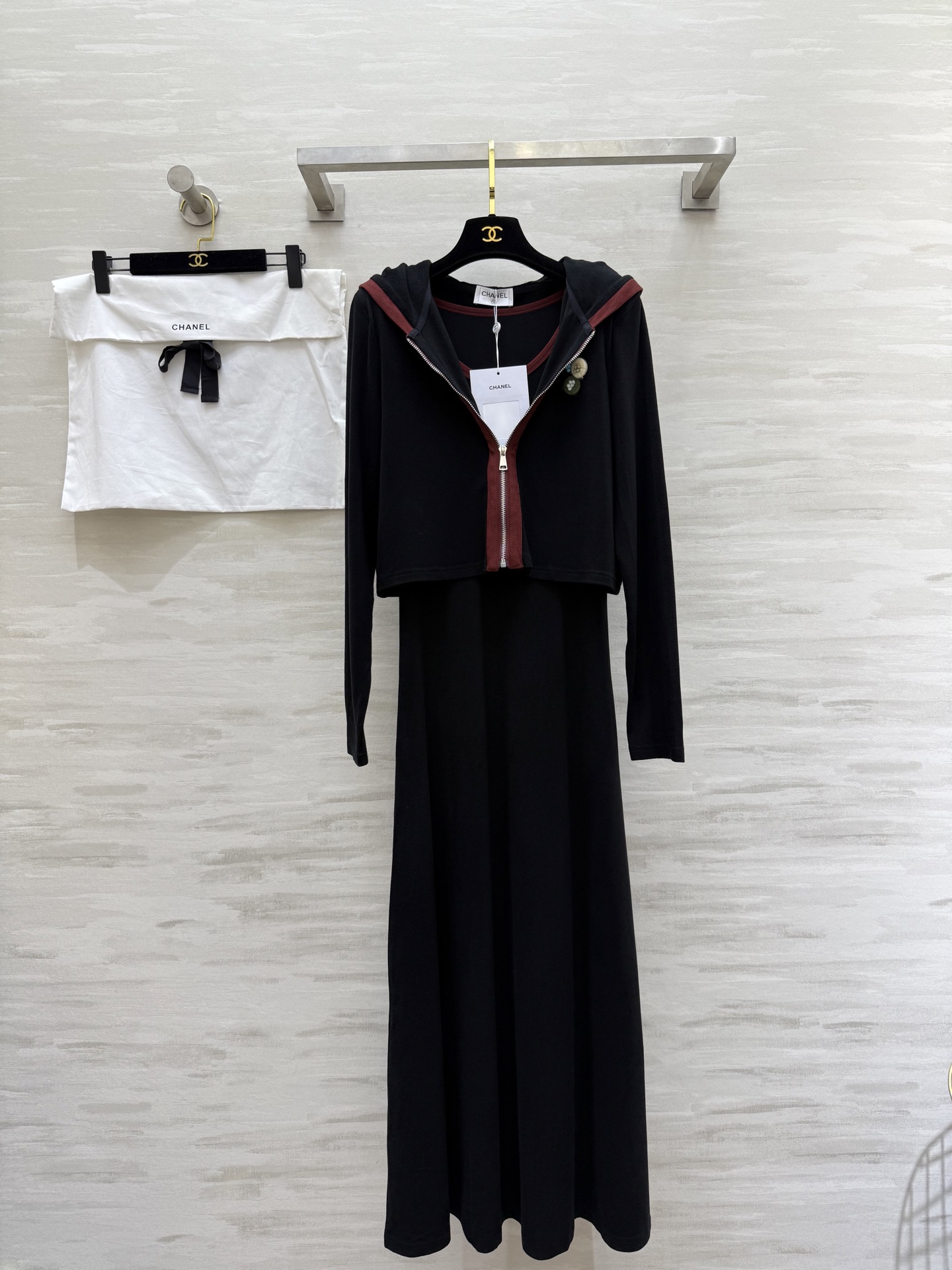 #Chane♡连帽外套➕背心长裙两件套羊毛套装 背心长裙修身显瘦 定制羊毛混纺面料亲肤舒适 高品质定制 