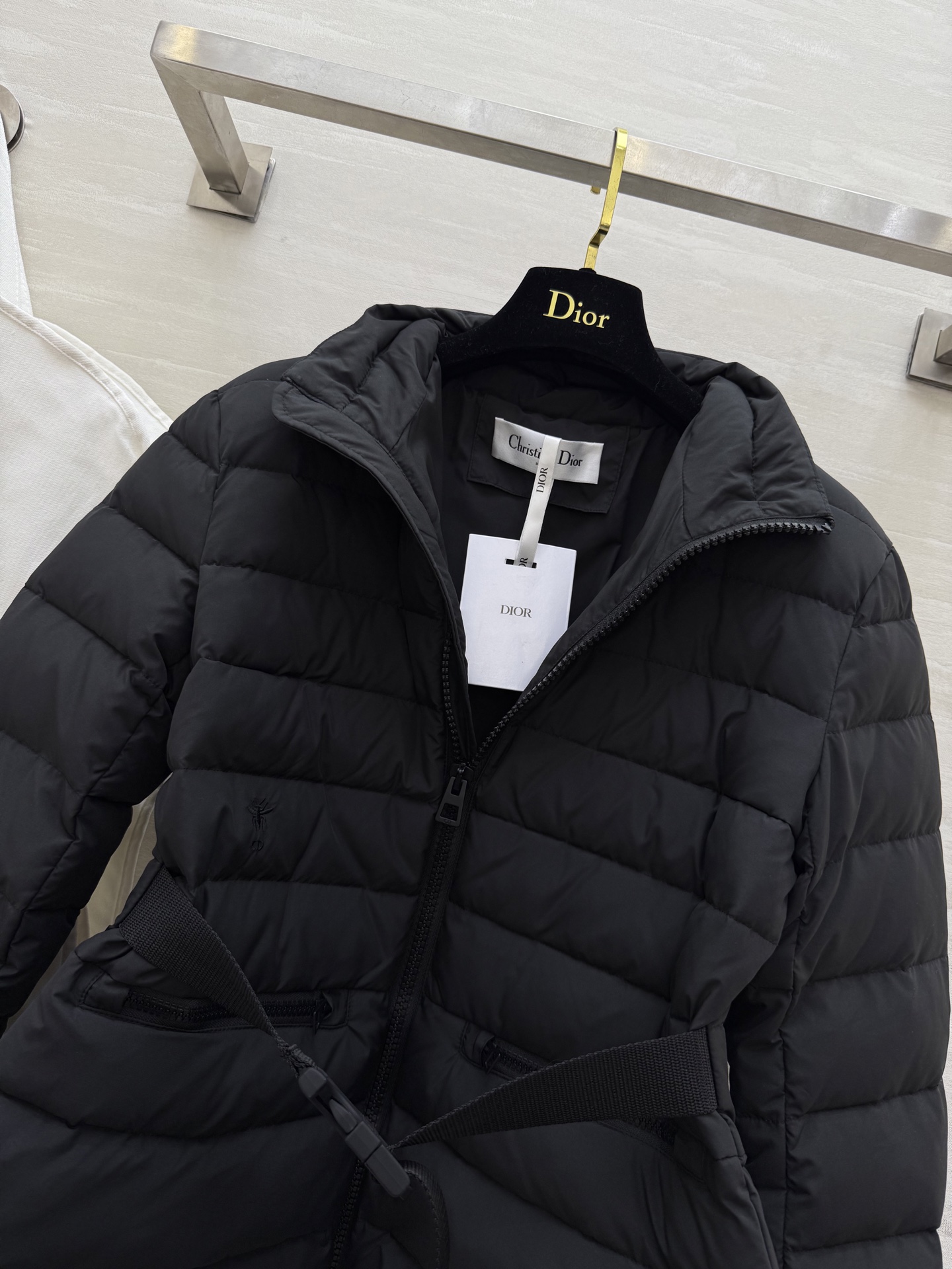 #DIO♡²⁵秋冬新款 立领收腰羽绒服 内里90白鸭绒填充 高品质 现货来size：S/M/L（s码肩宽