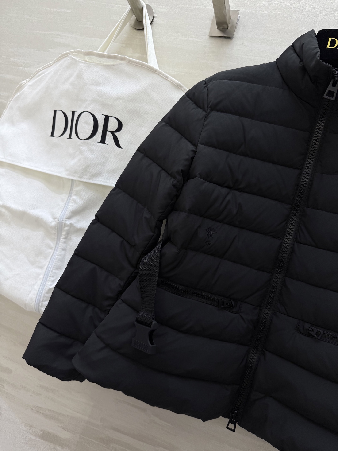 #DIO♡²⁵秋冬新款 立领收腰羽绒服 内里90白鸭绒填充 高品质 现货来size：S/M/L（s码肩宽