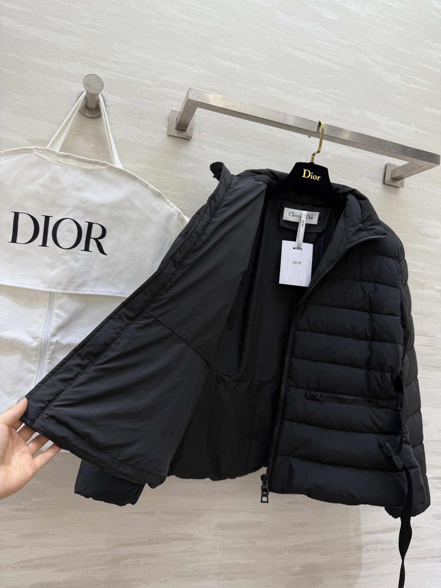 #DIO♡²⁵秋冬新款 立领收腰羽绒服 内里90白鸭绒填充 高品质 现货来size：S/M/L（s码肩宽