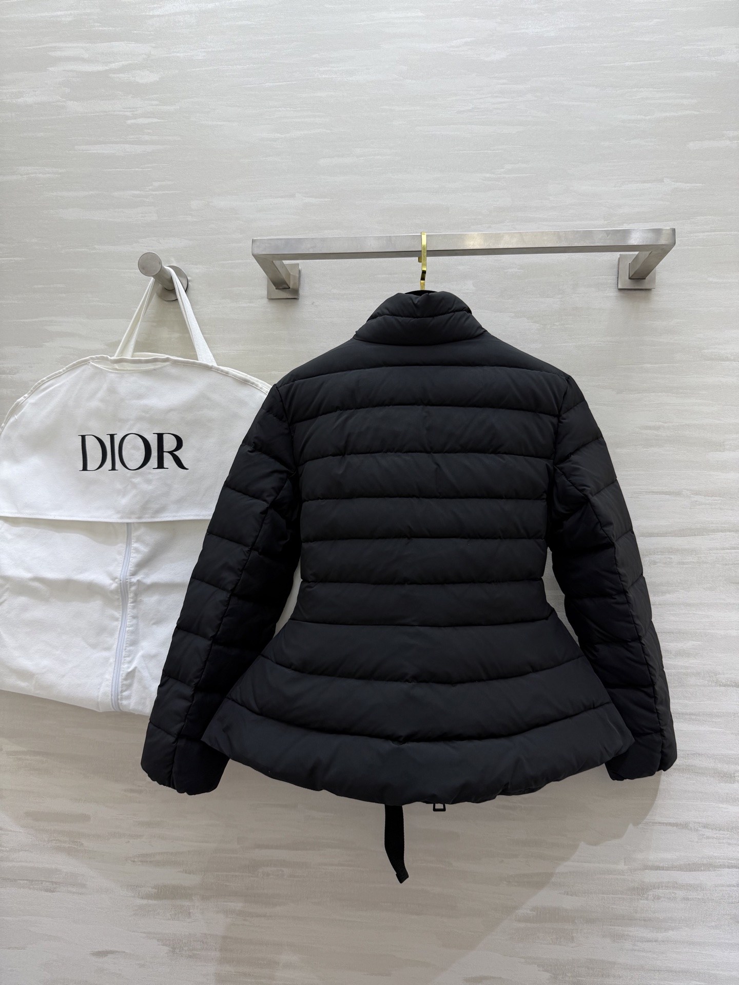 #DIO♡²⁵秋冬新款 立领收腰羽绒服 内里90白鸭绒填充 高品质 现货来size：S/M/L（s码肩宽