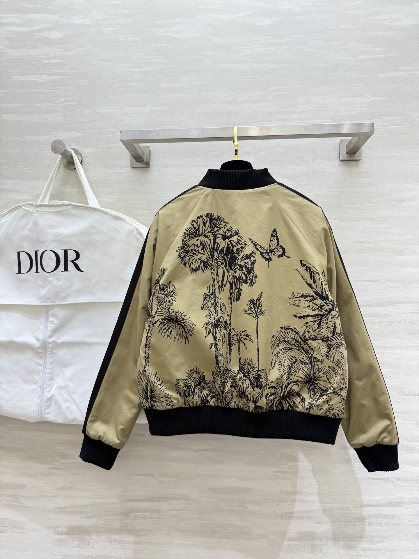 #DIO♡²⁵秋冬新款 印花菱格夹克棉服外套 内里夹棉保暖舒适 高品质 现货首发size：S/M/L（s