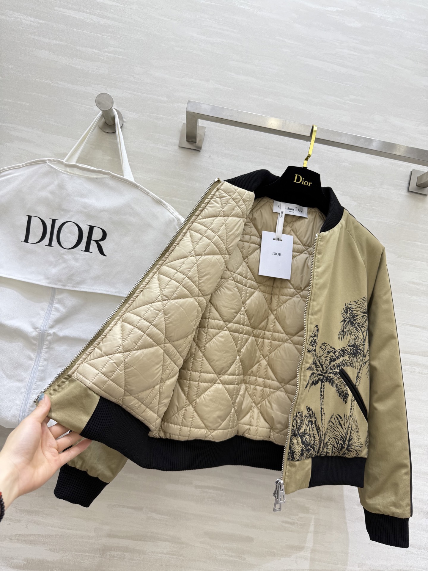 #DIO♡²⁵秋冬新款 印花菱格夹克棉服外套 内里夹棉保暖舒适 高品质 现货首发size：S/M/L（s