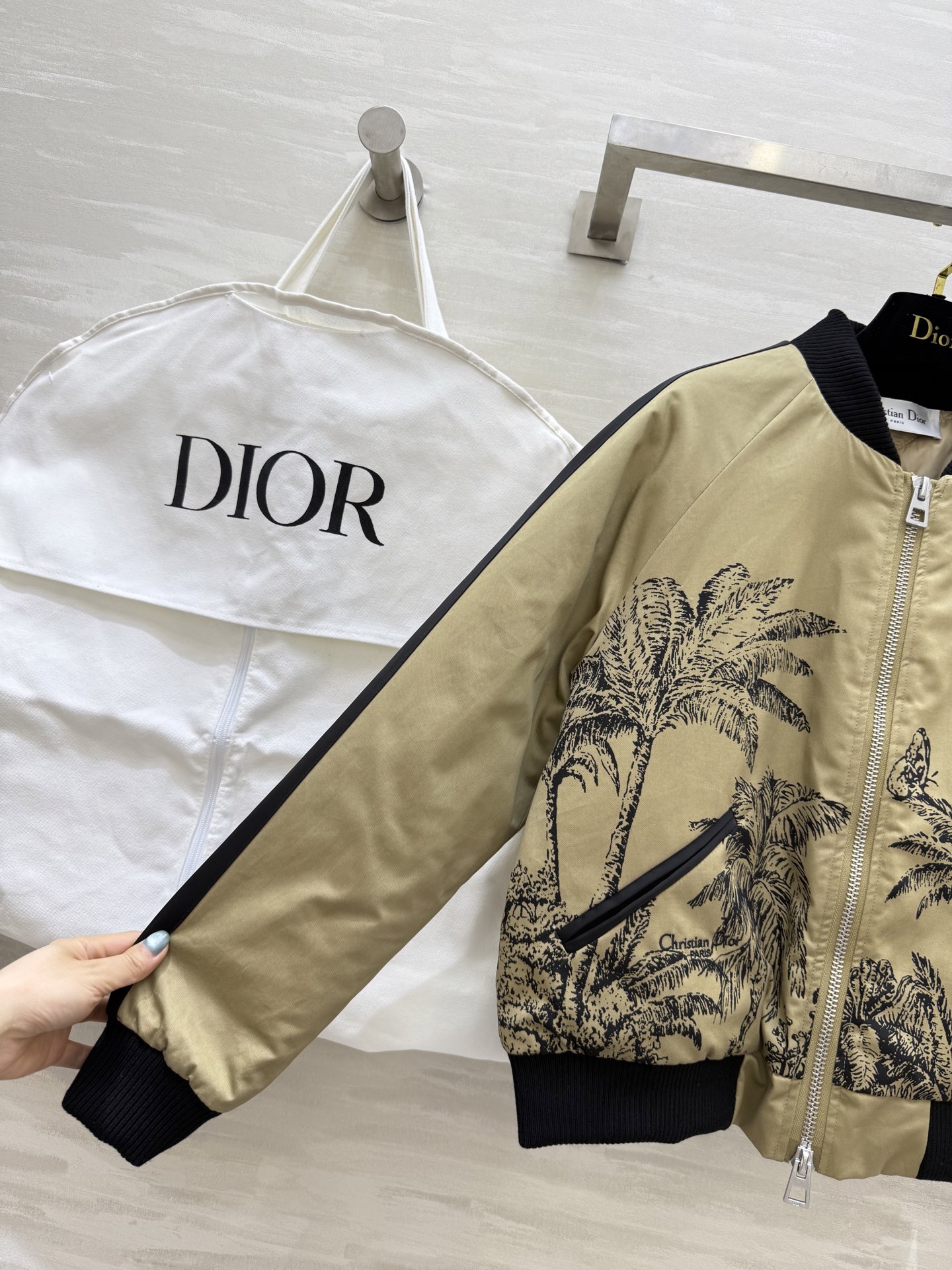 #DIO♡²⁵秋冬新款 印花菱格夹克棉服外套 内里夹棉保暖舒适 高品质 现货首发size：S/M/L（s