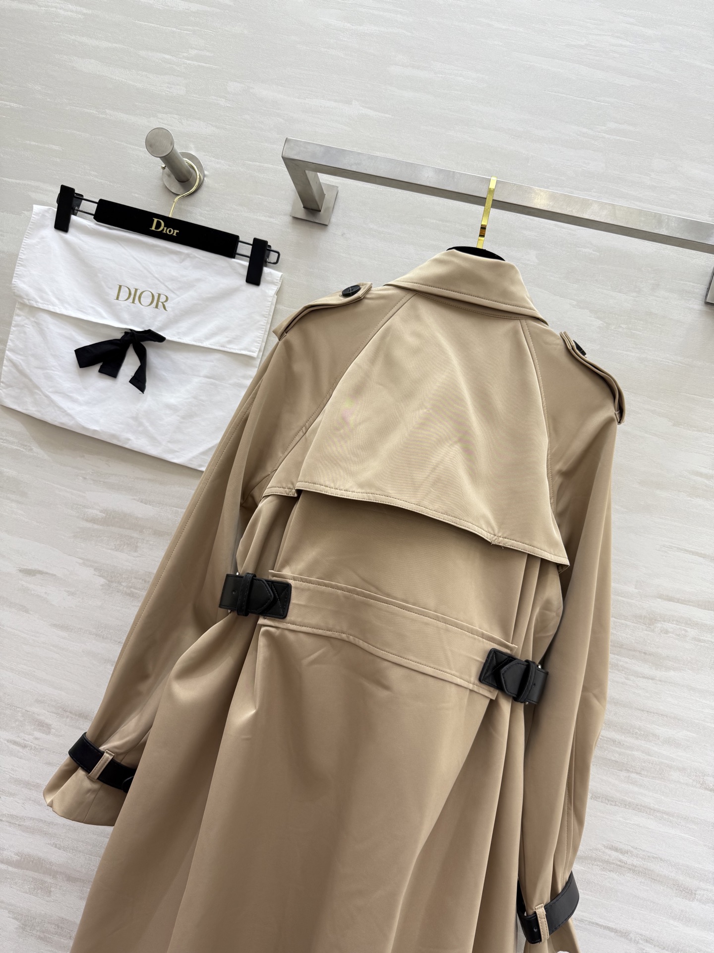 #DIO♡²⁵秋冬新款 长款翻领风衣外套 腰部皮扣收腰显瘦 立体剪裁版型 现货来size：S/M/L（M