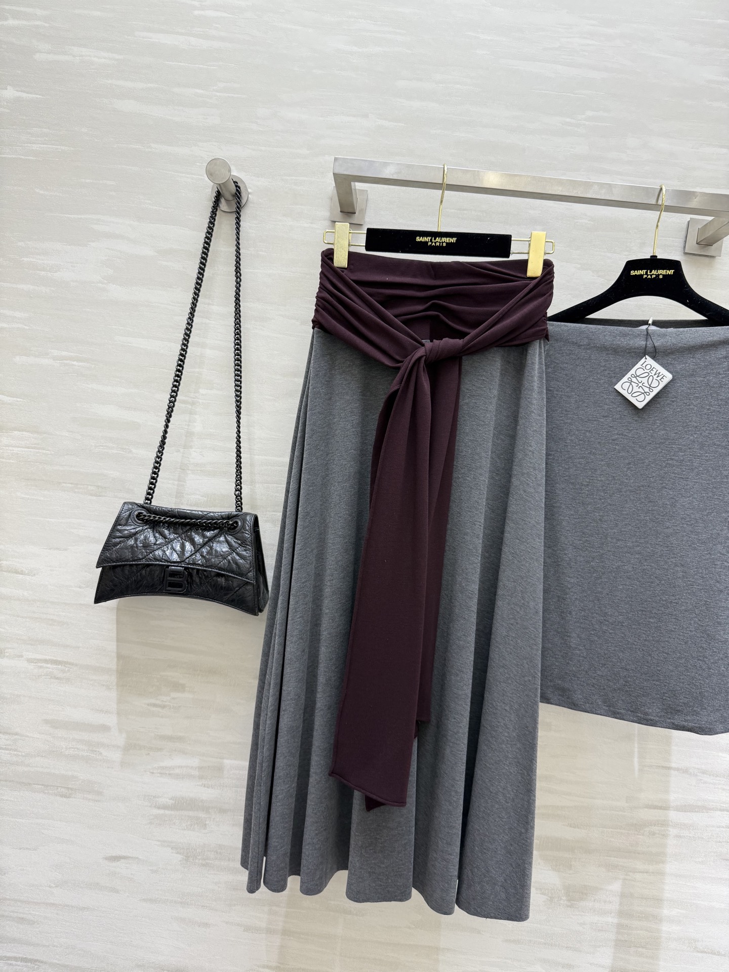 #Loew♡²⁵秋冬新款 设计感套装 时髦精必入 高品质 现货首发size：S/M/L/XL（M码肩宽：