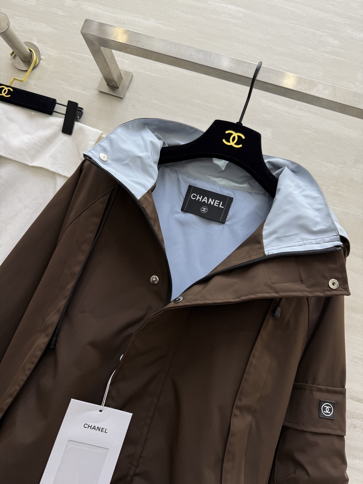 #Chane♡²⁵秋冬新款 中古系列 撞色连帽短款外套 高品质定制 现货首发size：36/38/40（