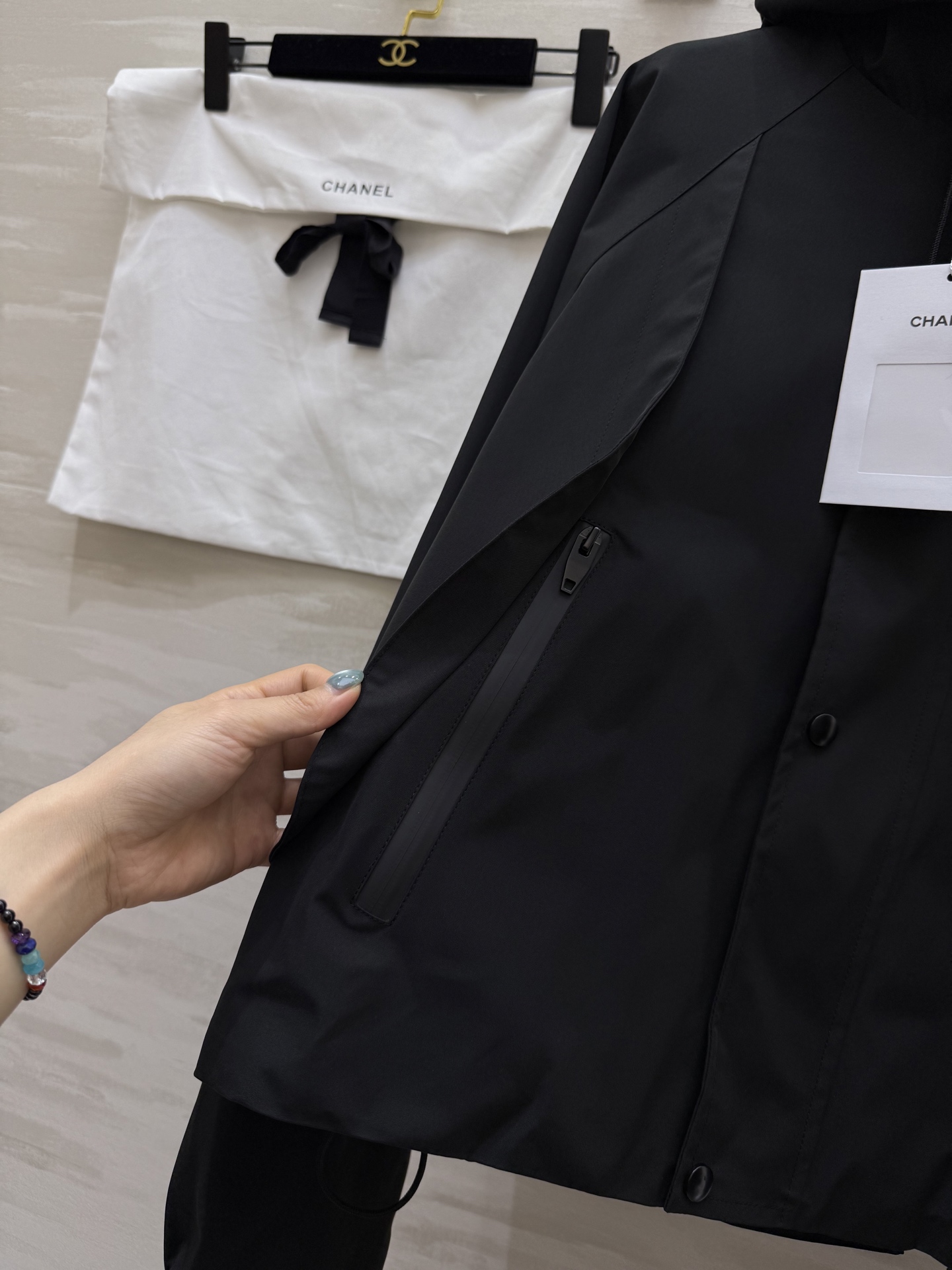 #Chane♡²⁵秋冬新款 中古系列 撞色连帽短款外套 高品质定制 现货首发size：36/38/40（