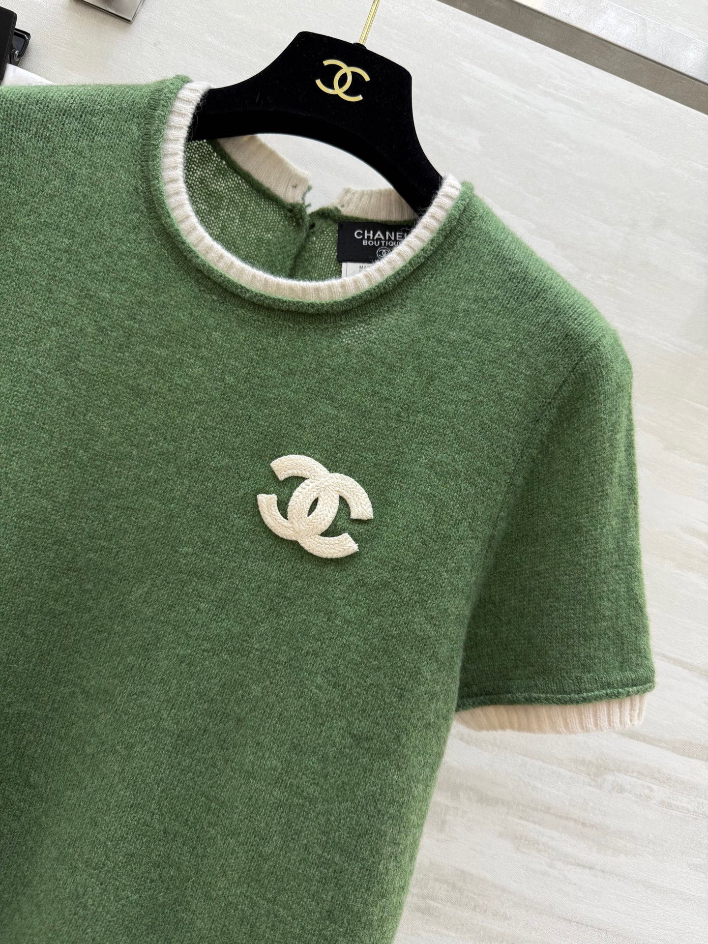 #Chane♡²⁵秋冬新款 浣熊毛绒短袖上衣 高品质 现货来 配送防尘 size：36/38/40（38