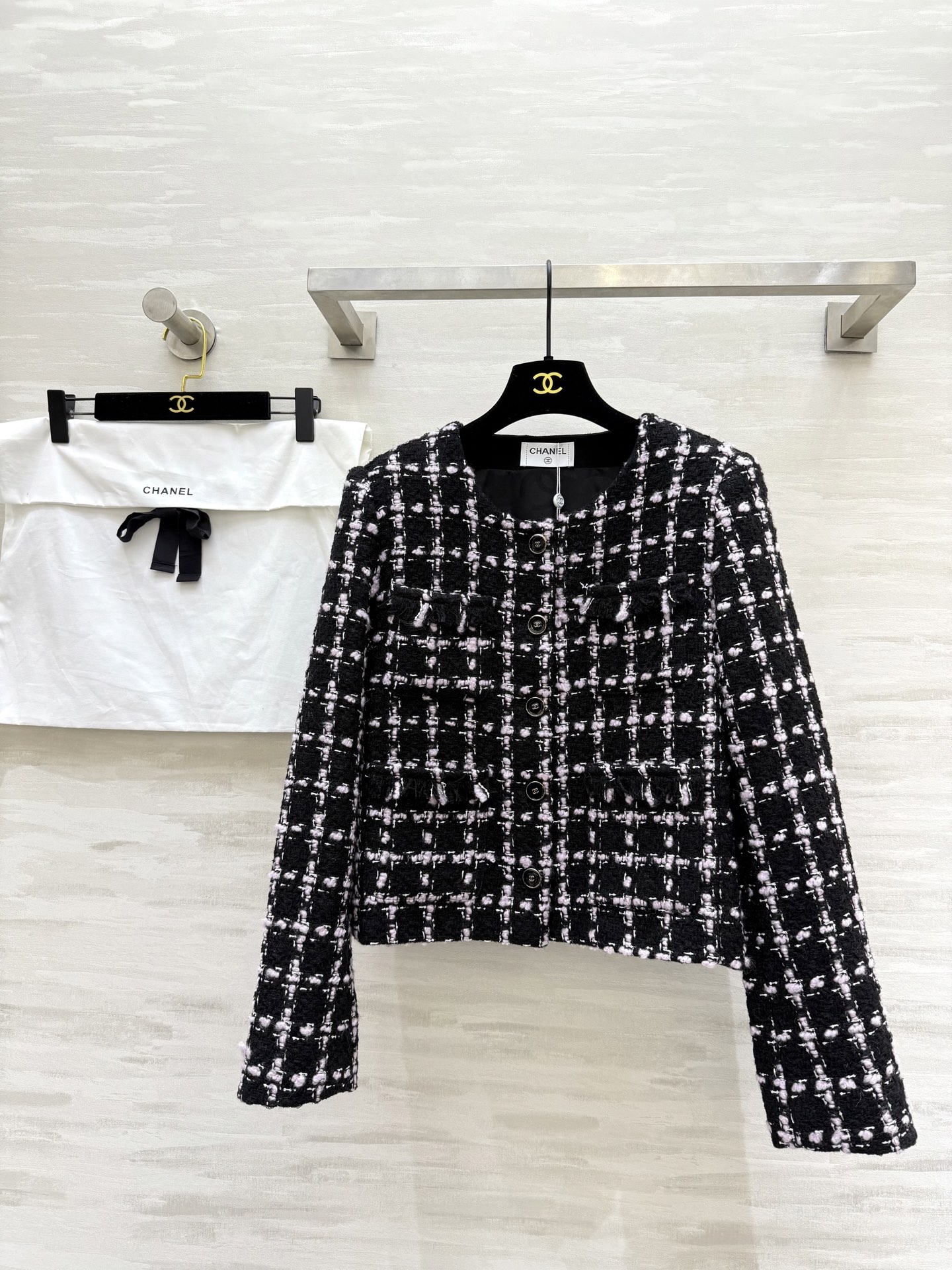 NO:568215,#Chane new autumn and winter wool woven tweed jacket, high quality, available in stock, sizeS/M/L (S size shoulder width 38, chest 88, length 50),,chanel,jackets & coats,alexander wang19860909#Chane秋冬新款 羊毛编织花呢外套 高品质 现货首发sizeS/M/L（s码肩宽38,胸围88,衣长50）,,chanel,jackets & coats,alexander wang,Women's clothing