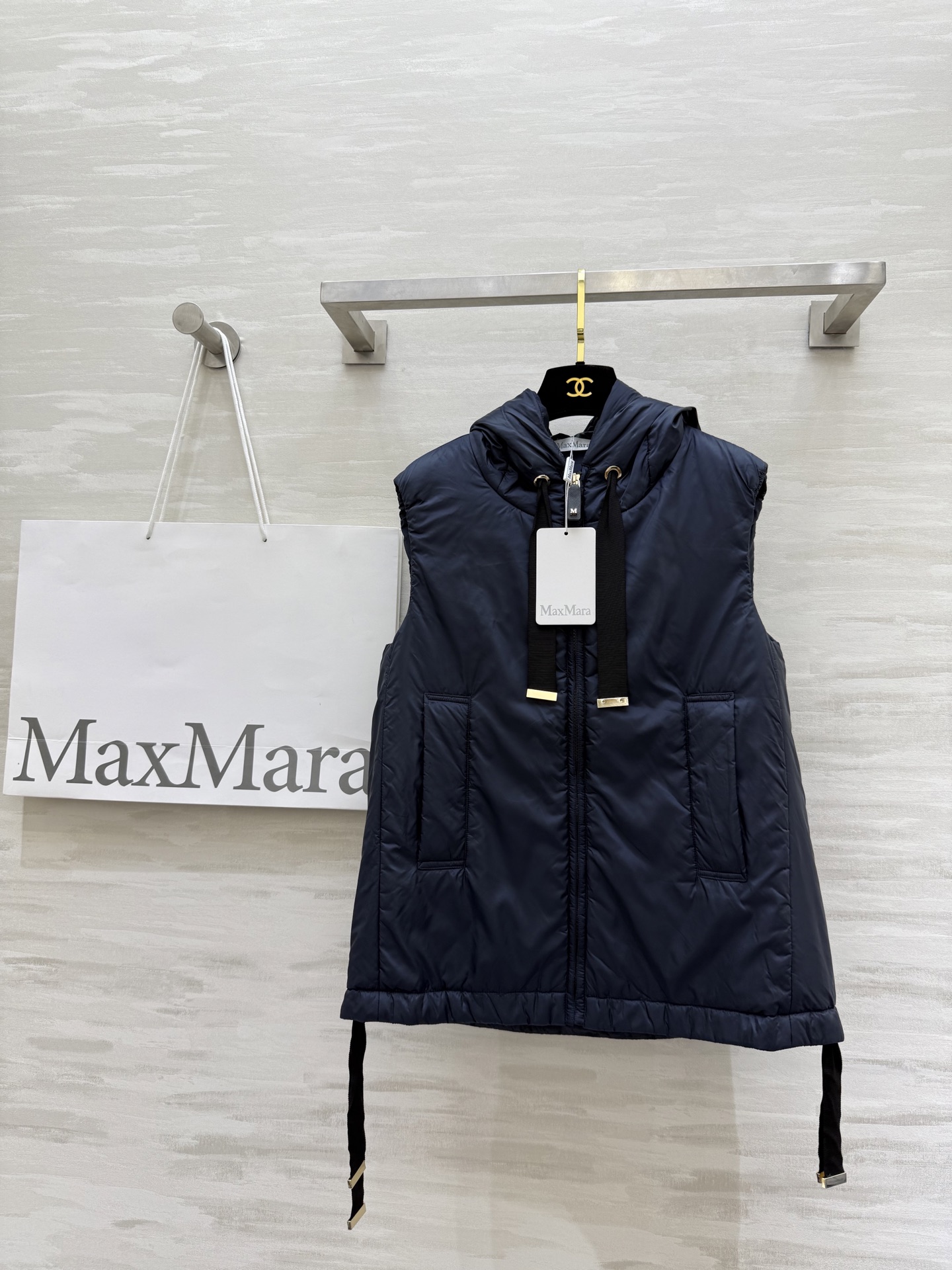 NO:569162,Comes with dust bag, MaxMara The Cube series, camel velvet vest, high-quality customization, available in stock, sizeS/M/L (S size bust 98, length 61),,alexander wang19860909配防尘袋MaxMara The Cube系列 骆驼绒马甲 高品质定制 现货首发sizeS/M/L（s码胸围98,衣长61）,,alexander wang,Women's clothing