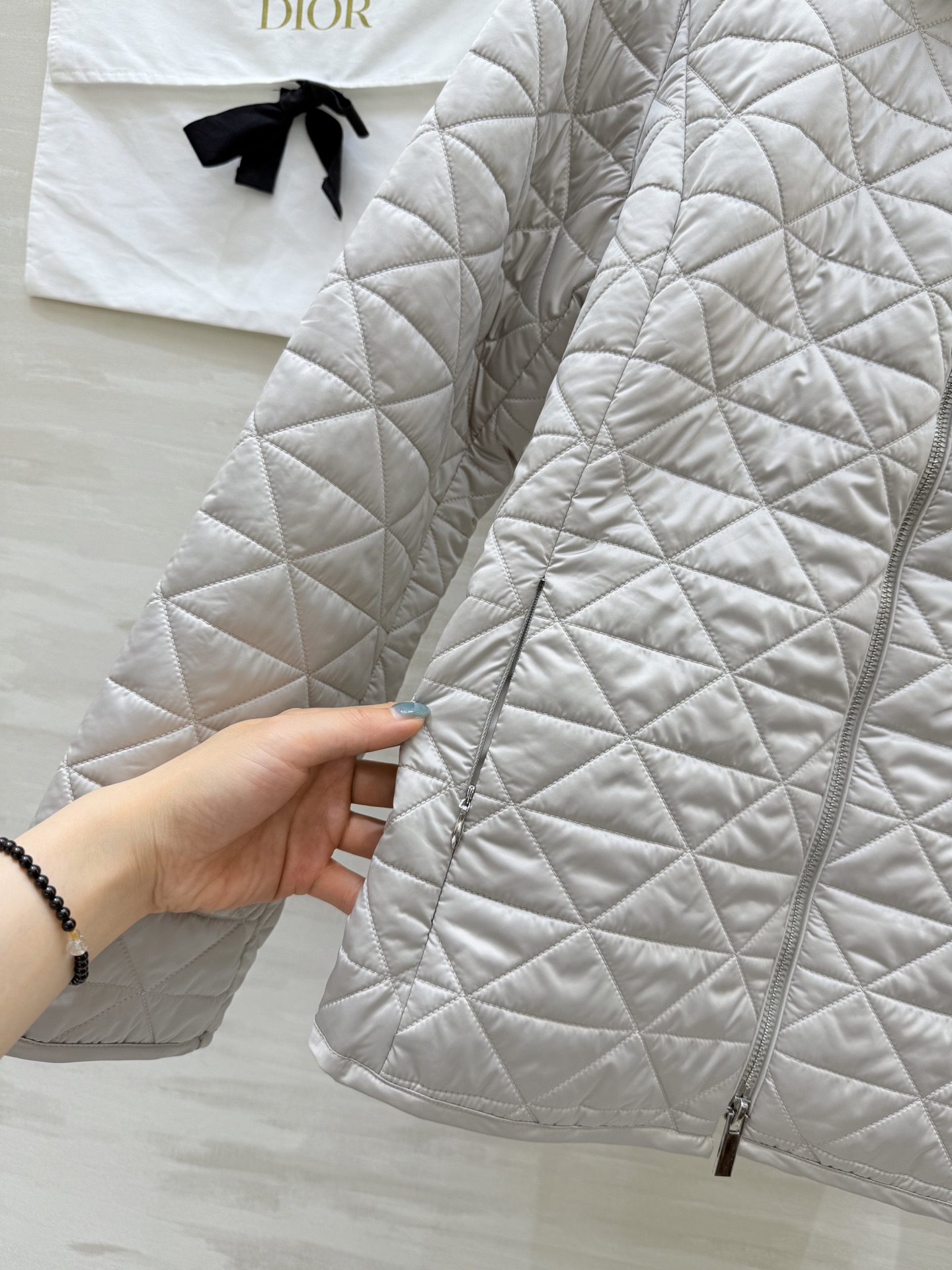 #DIO♡²⁵秋冬新款 藤格纹驼绒羽绒服 高品质定制 现货首发size：S/M/L（s码肩宽：39，胸围