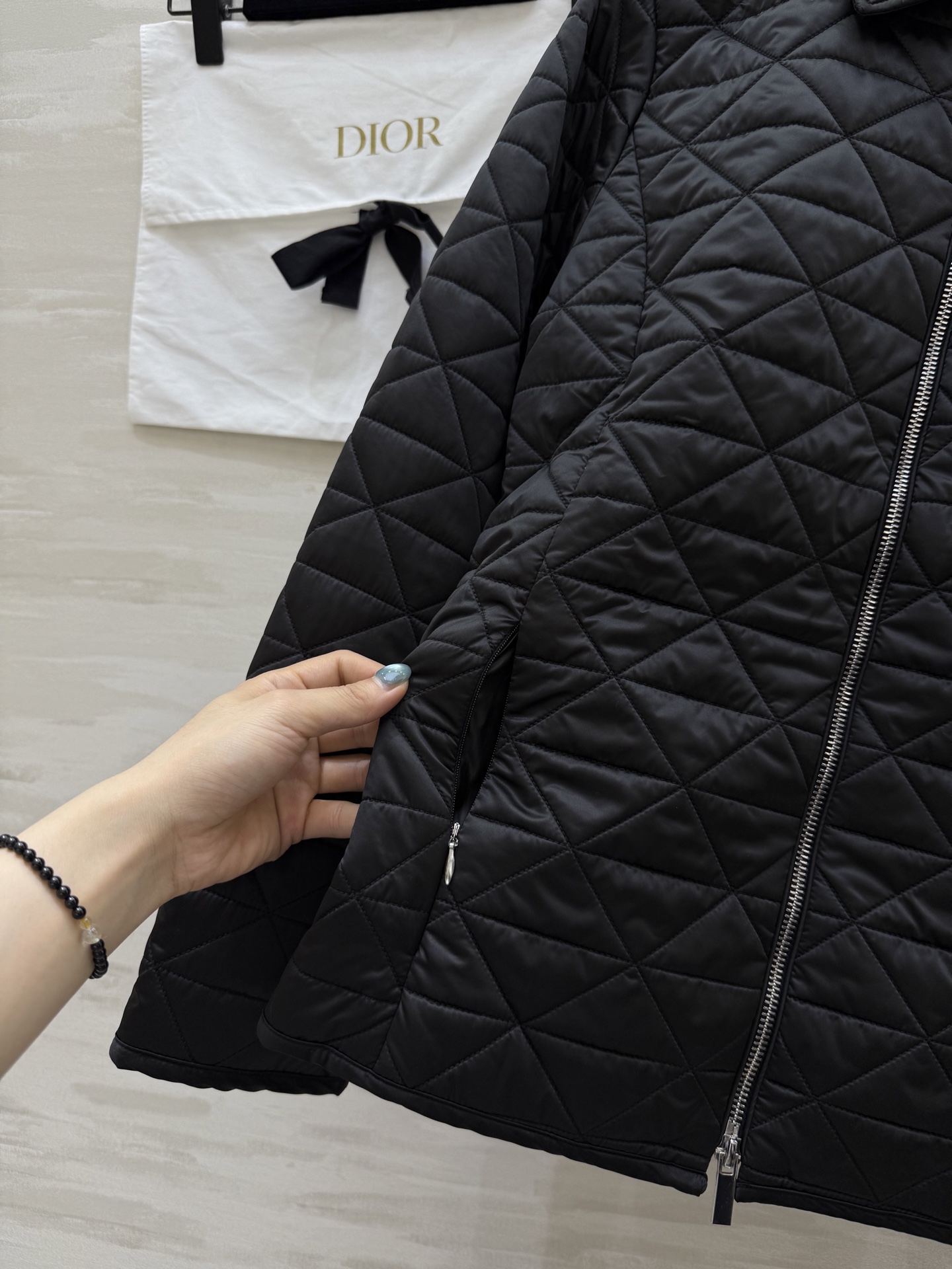 #DIO♡²⁵秋冬新款 藤格纹驼绒羽绒服 高品质定制 现货首发size：S/M/L（s码肩宽：39，胸围