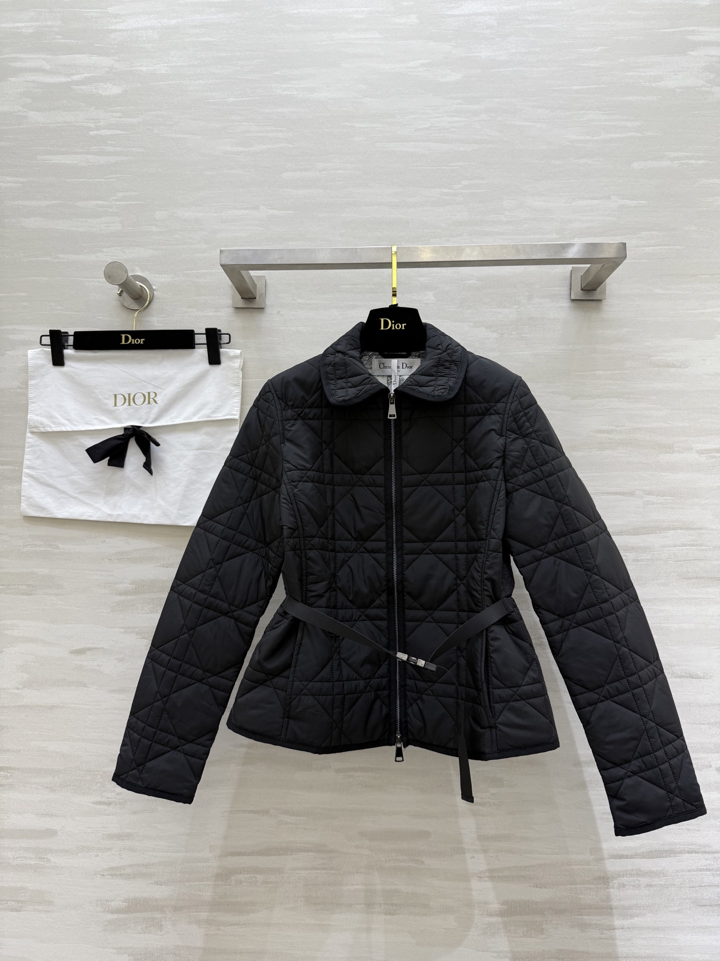 NO:570069,#DIO Autumn and Winter New Style Cannage Pattern Lapel Cotton Clothes High Quality Customized Ready Available First SizeS/M/L/XL (S Size Shoulder Width 37, Bust 92, Clothes Length 58),, dior, alexander wang19860909#DIO秋冬新款 藤格纹翻领棉服 高品质定制 现货首发sizeS/M/L/XL（s码肩宽37,胸围92,衣长58）,,dior,alexander wang,Women's clothing