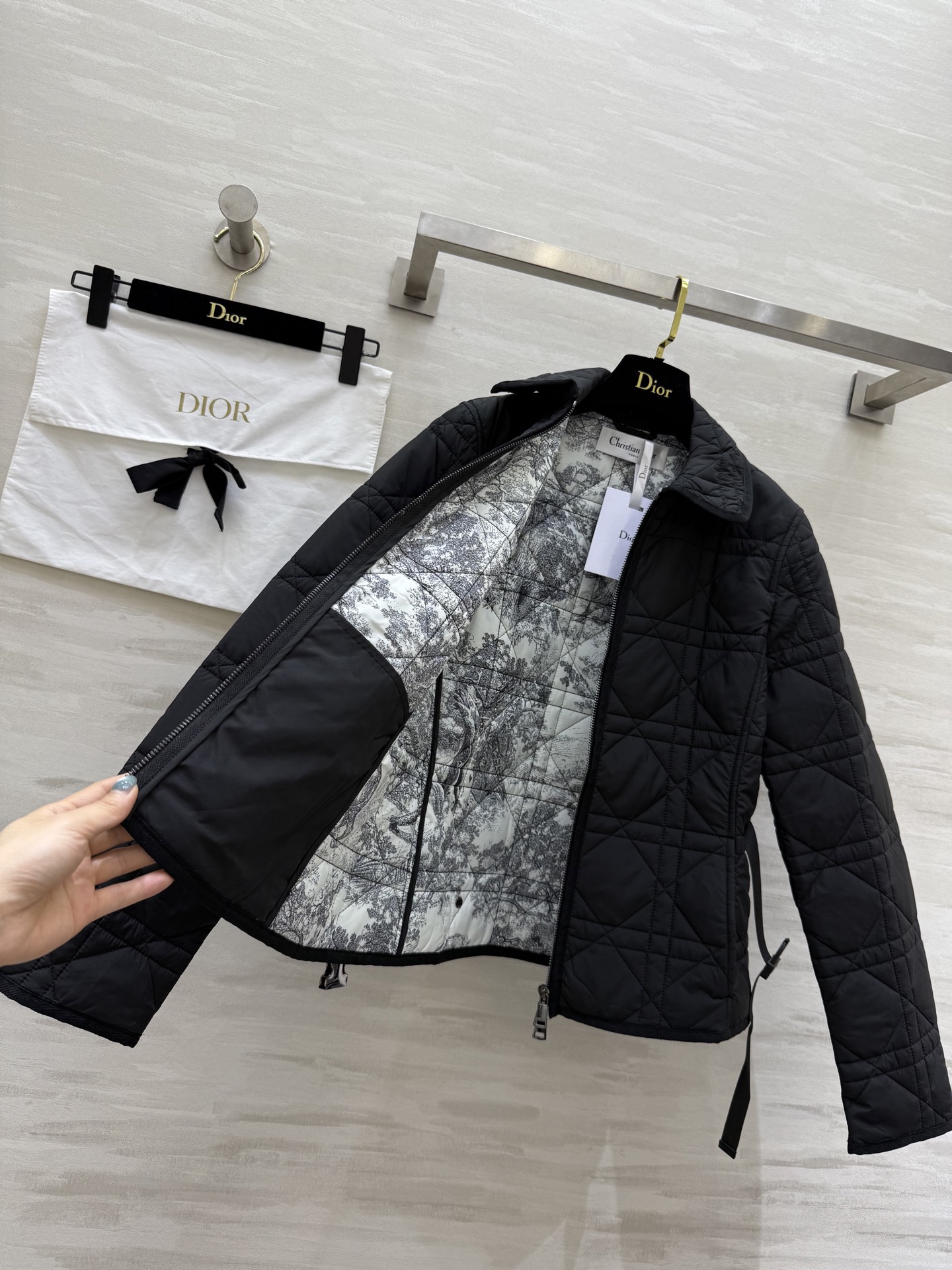 #DIO♡²⁵秋冬新款 藤格纹翻领棉服 高品质定制 现货首发size：S/M/L/XL（s码肩宽：37，