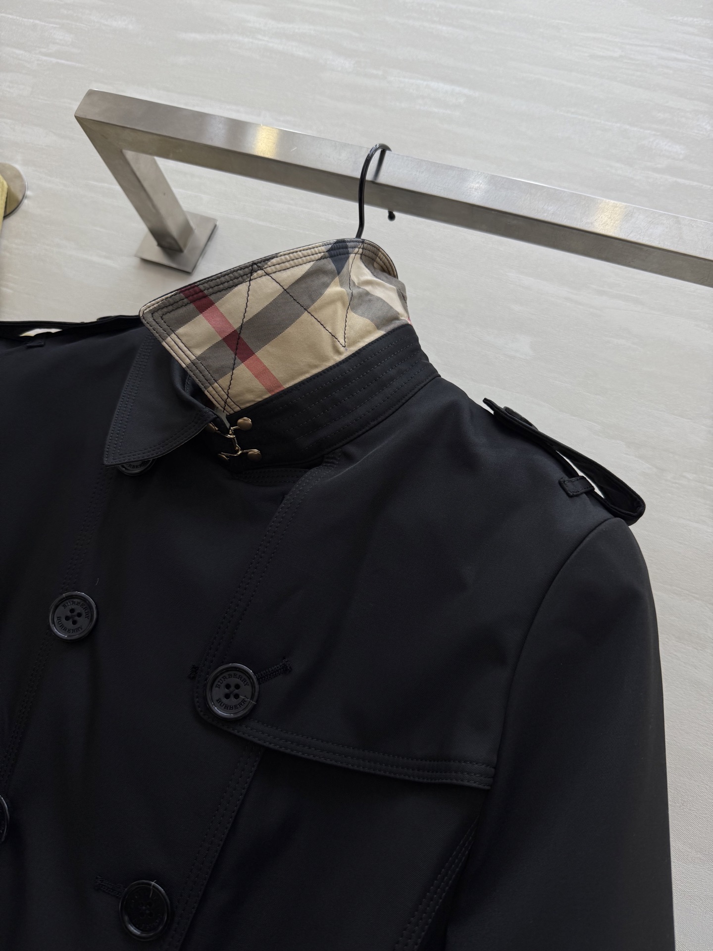 #BURBERR♡²⁵秋冬新款 桑德林风衣短款风衣外套 高品质定制 现货首发size：4/6/8/10/