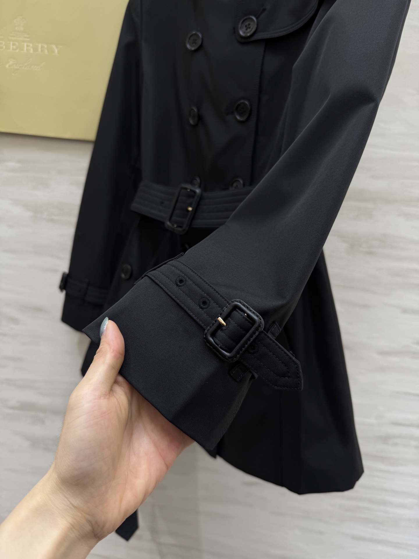 #BURBERR♡²⁵秋冬新款 桑德林风衣短款风衣外套 高品质定制 现货首发size：4/6/8/10/