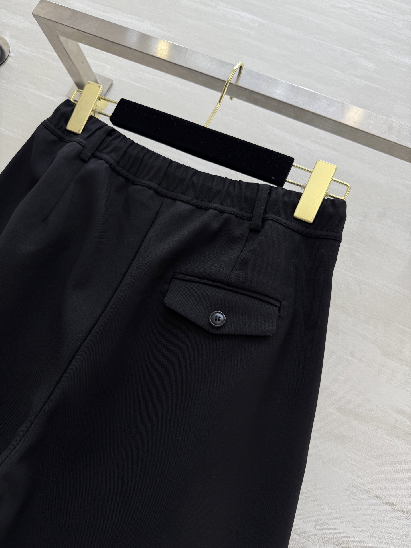 #Loew♡²⁵早秋新款 廓形中裤 高品质定制 现货首发size：26/27/28/29/30（27码腰