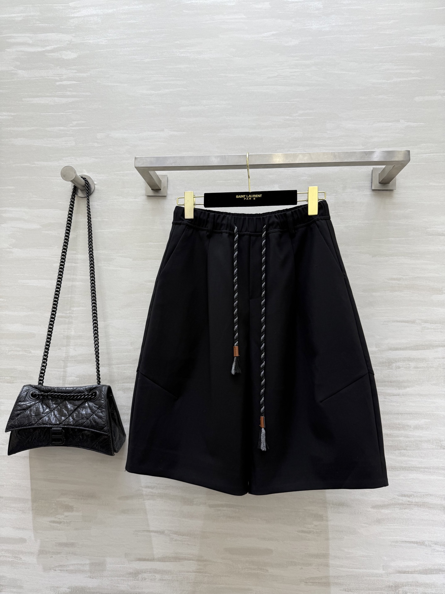 #Loew♡²⁵早秋新款 廓形中裤 高品质定制 现货首发size：26/27/28/29/30（27码腰