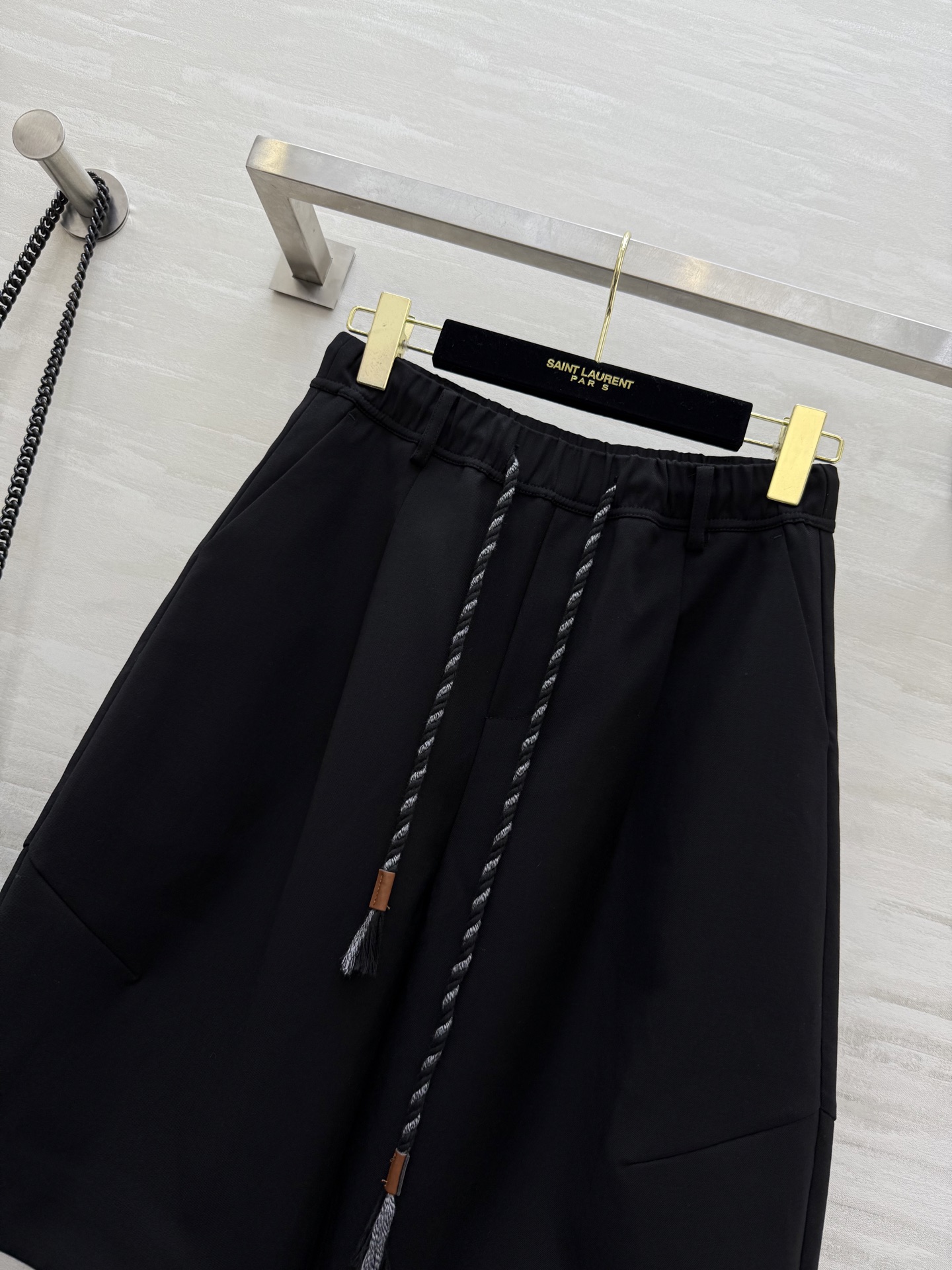 #Loew♡²⁵早秋新款 廓形中裤 高品质定制 现货首发size：26/27/28/29/30（27码腰