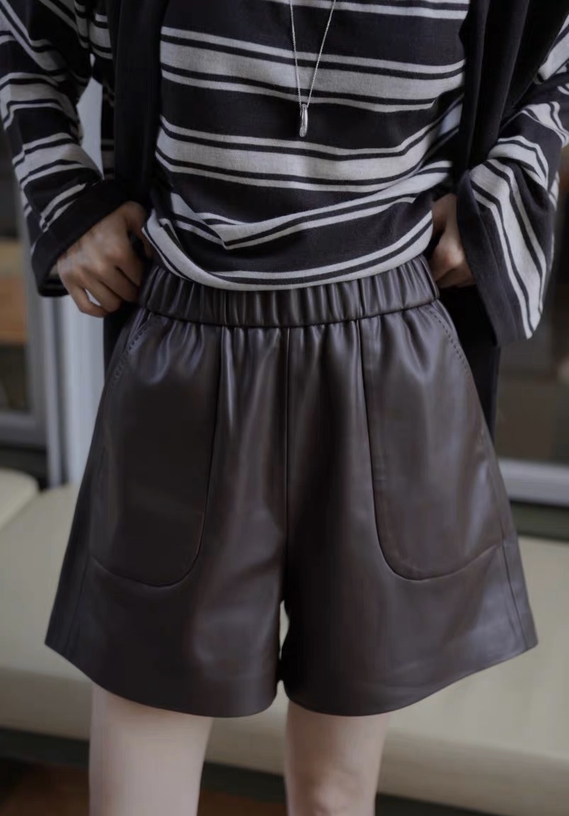 #ysl²⁵秋冬新款 环保皮短裤 高品质定制 现货首发size：26/27/28/29/30（26码腰围
