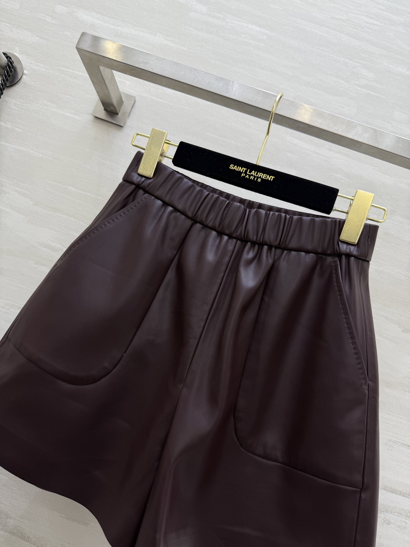 #ysl²⁵秋冬新款 环保皮短裤 高品质定制 现货首发size：26/27/28/29/30（26码腰围