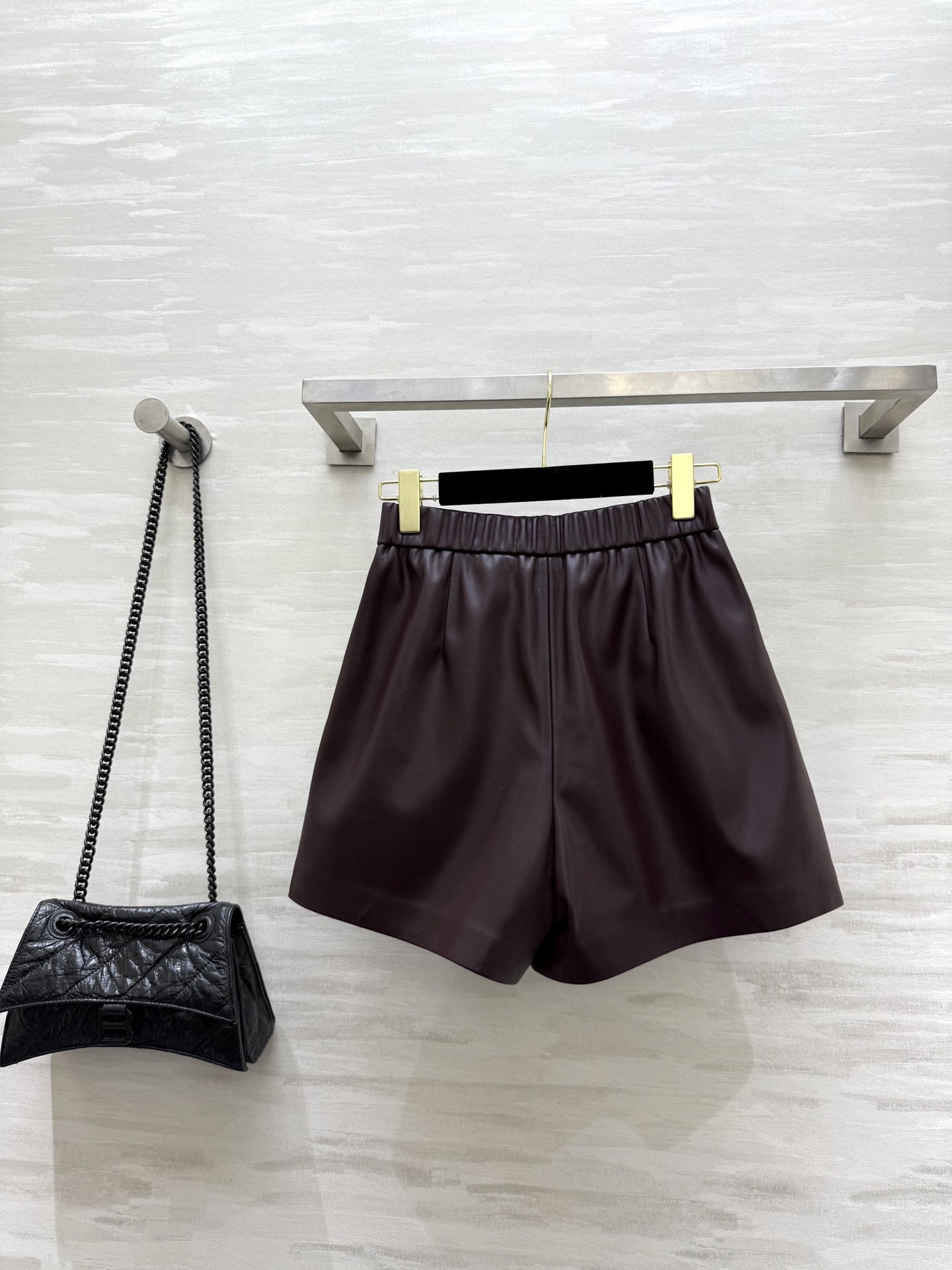 #ysl²⁵秋冬新款 环保皮短裤 高品质定制 现货首发size：26/27/28/29/30（26码腰围