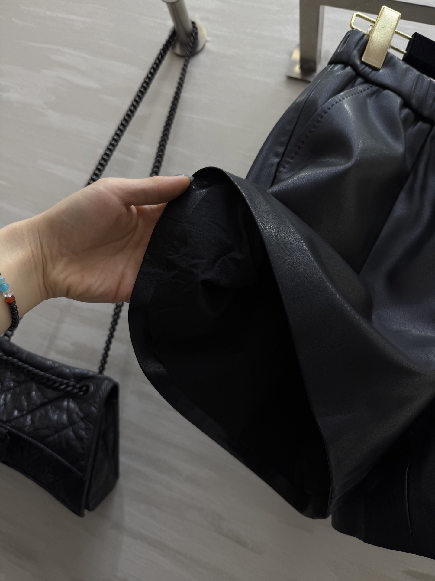 #ysl²⁵秋冬新款 环保皮短裤 高品质定制 现货首发size：26/27/28/29/30（26码腰围