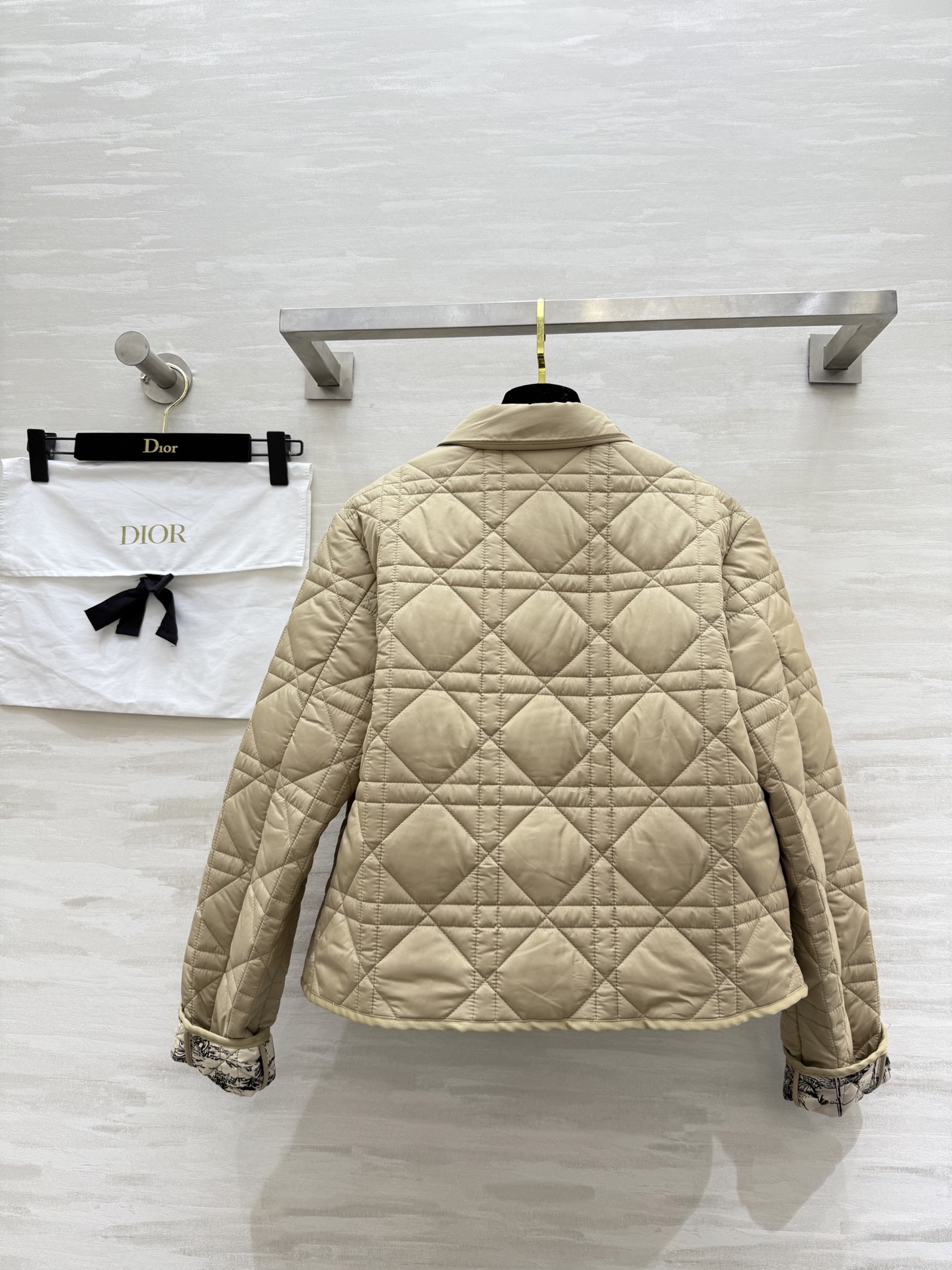 #DIO♡²⁵秋冬新款 戴妃藤格纹翻领棉服外套 高品质定制 现货首发size：S/M/L（s码肩宽：42