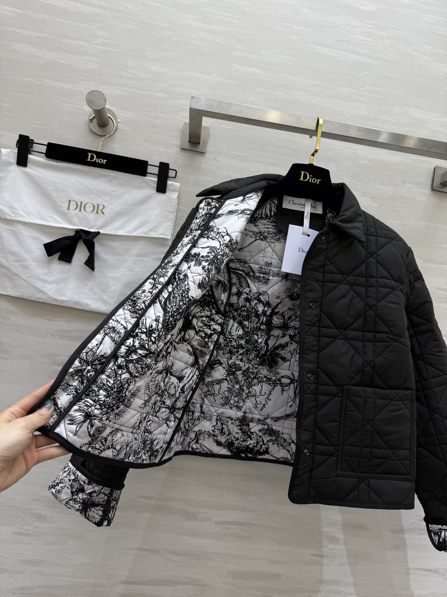 #DIO♡²⁵秋冬新款 戴妃藤格纹翻领棉服外套 高品质定制 现货首发size：S/M/L（s码肩宽：42