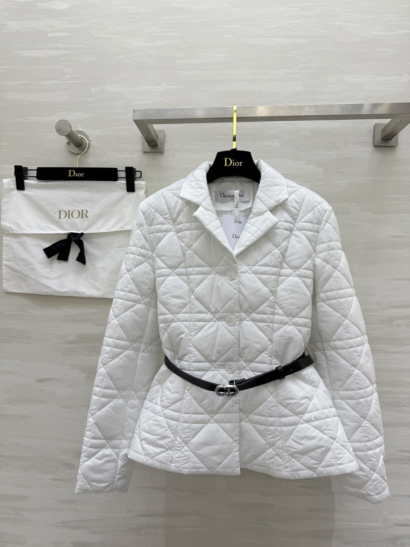 NO:570163,#DIO new autumn and winter style Princess Diana cannage pattern cotton jacket, delivery belt embellishment, exquisite waist slimming, high quality, ready for sale, first size S/M/L (S size shoulder width 35, bust 96, length 59),, dior, jackets & coats, alexander wang19860909#DIO秋冬新款 戴妃藤格纹棉服外套 配送腰带点缀精致收腰显瘦 高品质 现货首发sizeS/M/L（s码肩宽35,胸围96,衣长59）,,dior,jackets & coats,alexander wang,Women's clothing