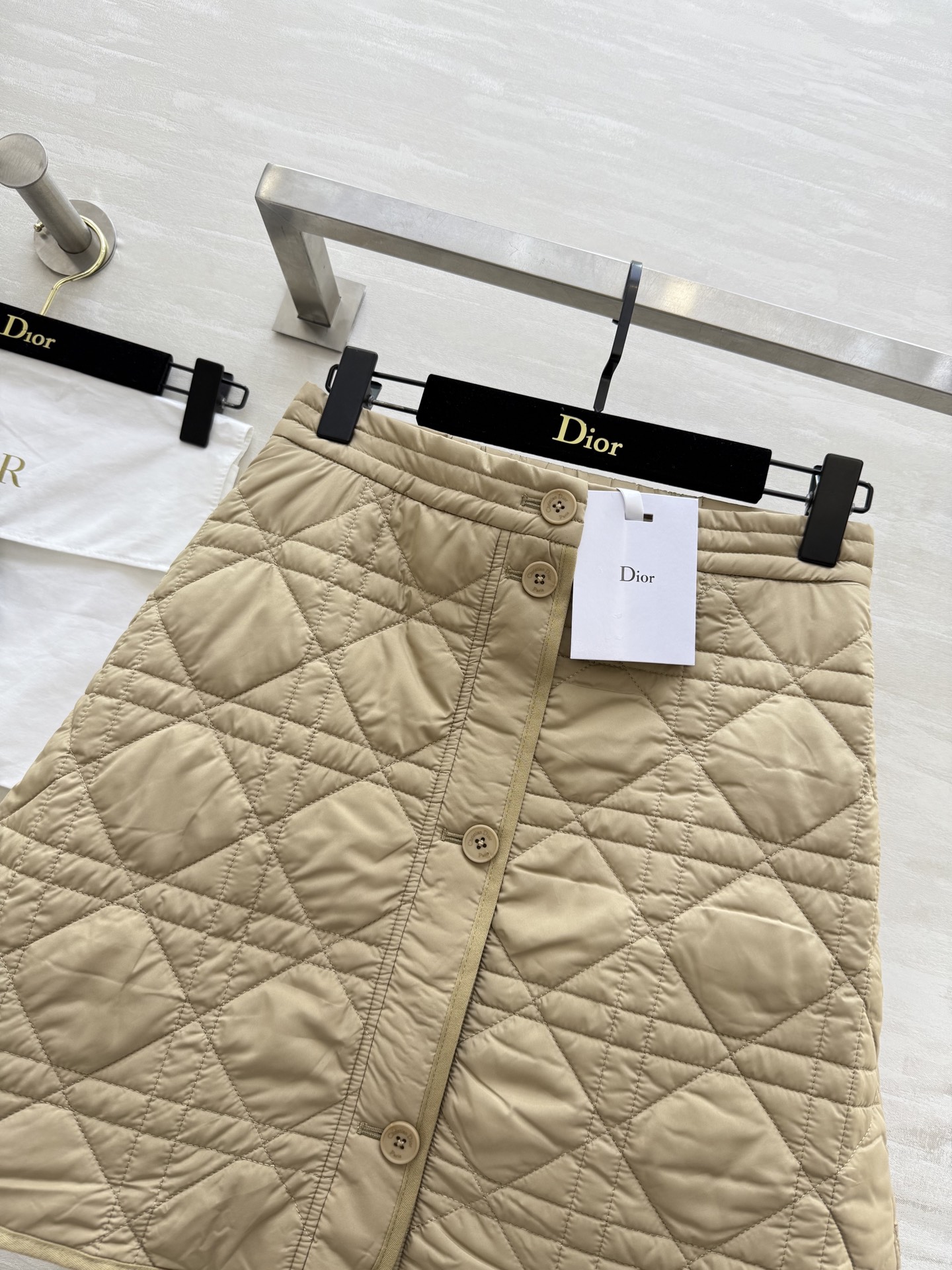 #DIO♡²⁵秋冬新款 戴妃藤格纹A摆夹棉半裙 高品质定制 现货首发size：S/M/L（s码腰围：66