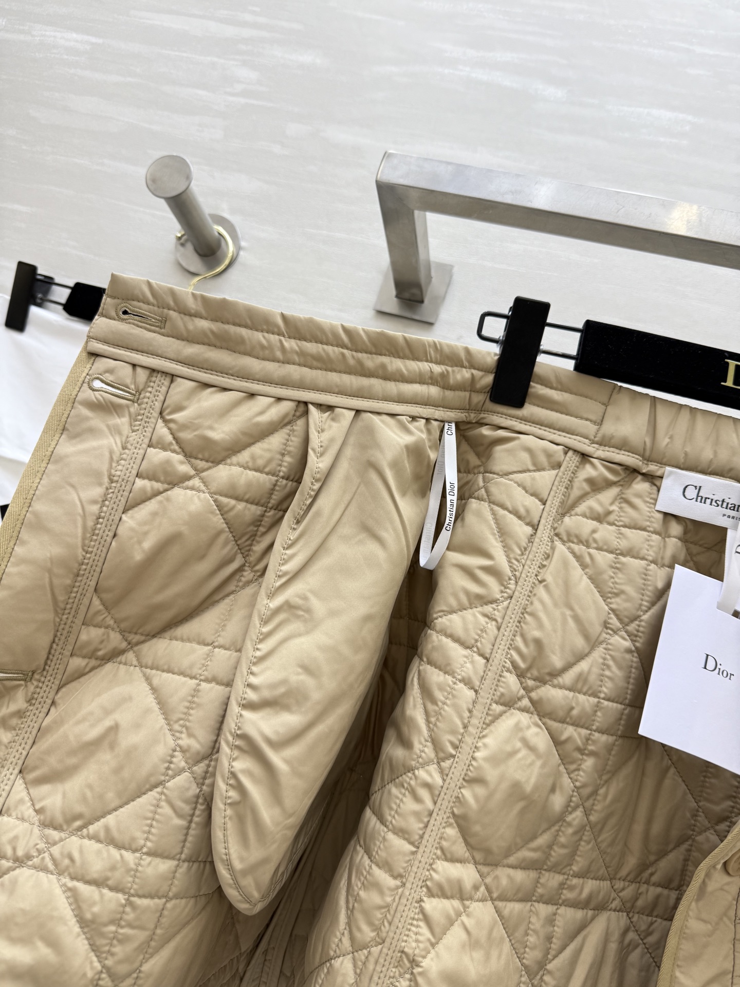 #DIO♡²⁵秋冬新款 戴妃藤格纹A摆夹棉半裙 高品质定制 现货首发size：S/M/L（s码腰围：66