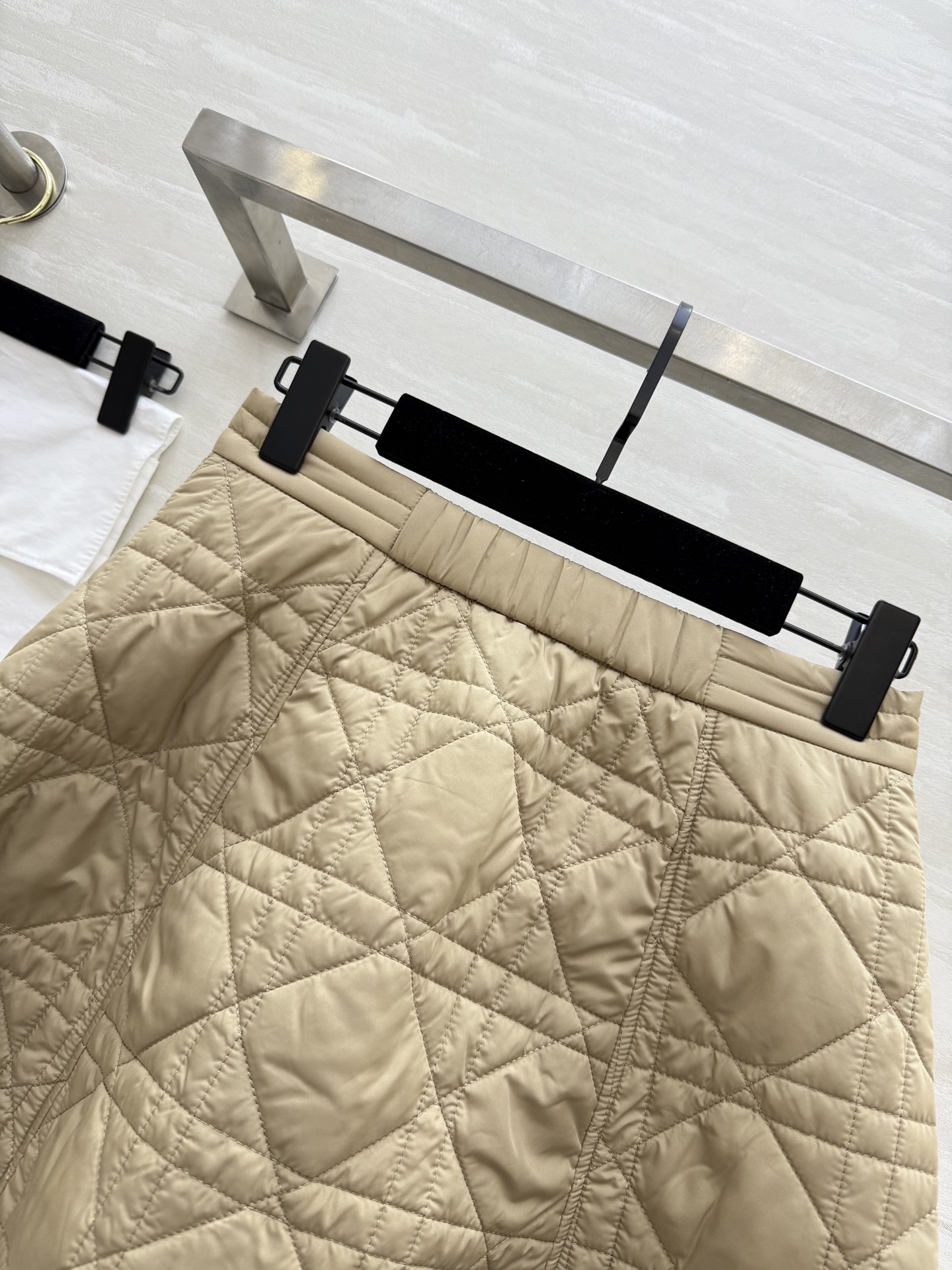 #DIO♡²⁵秋冬新款 戴妃藤格纹A摆夹棉半裙 高品质定制 现货首发size：S/M/L（s码腰围：66