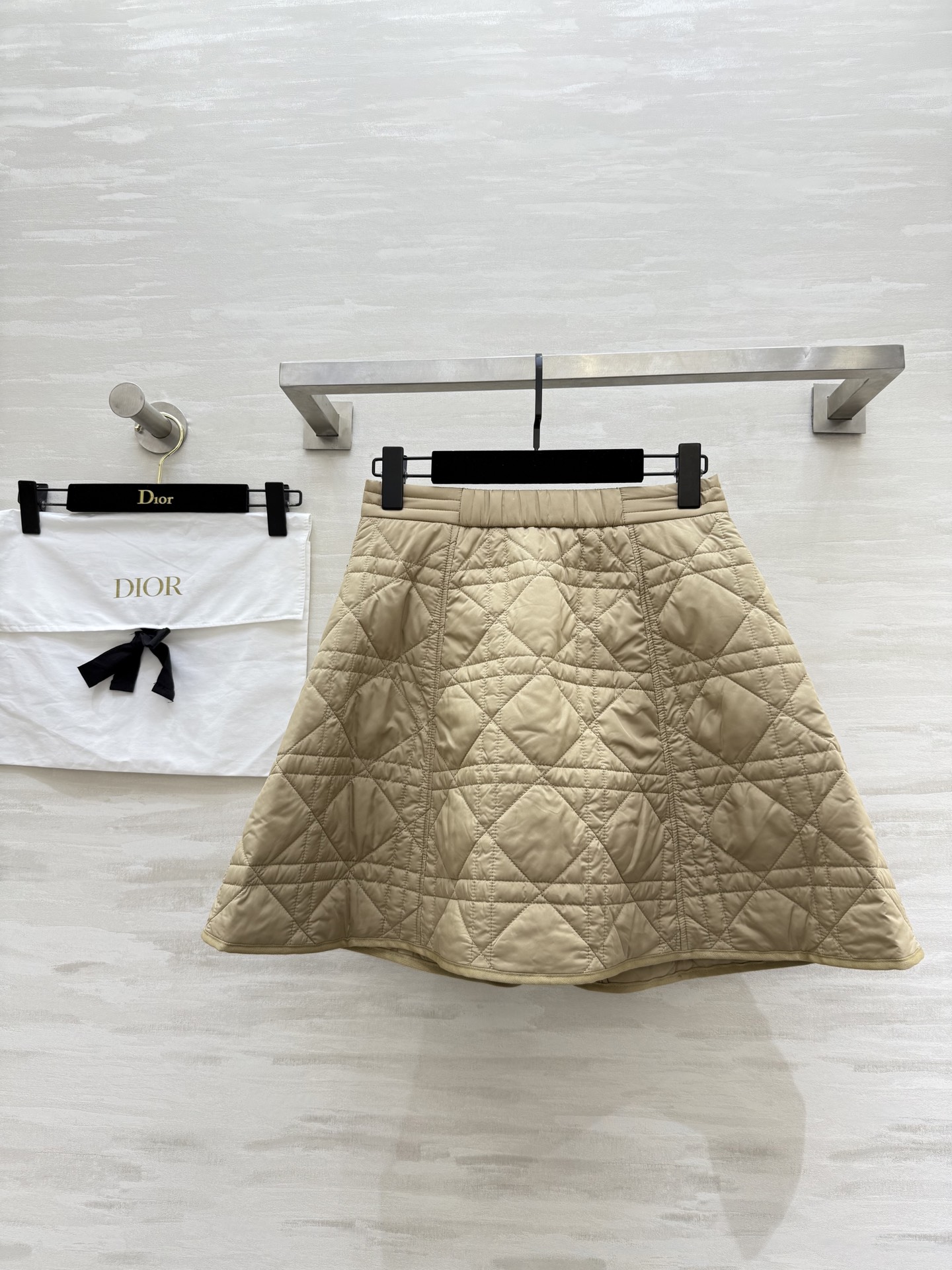 #DIO♡²⁵秋冬新款 戴妃藤格纹A摆夹棉半裙 高品质定制 现货首发size：S/M/L（s码腰围：66