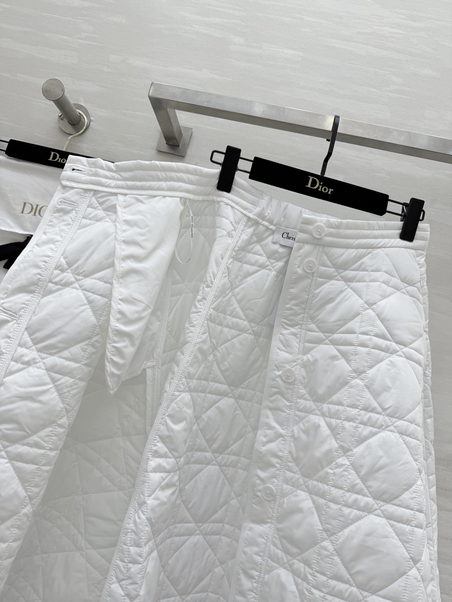 #DIO♡²⁵秋冬新款 戴妃藤格纹A摆棉服半裙 高品质定制 现货首发size：S/M/L（s码腰围：66