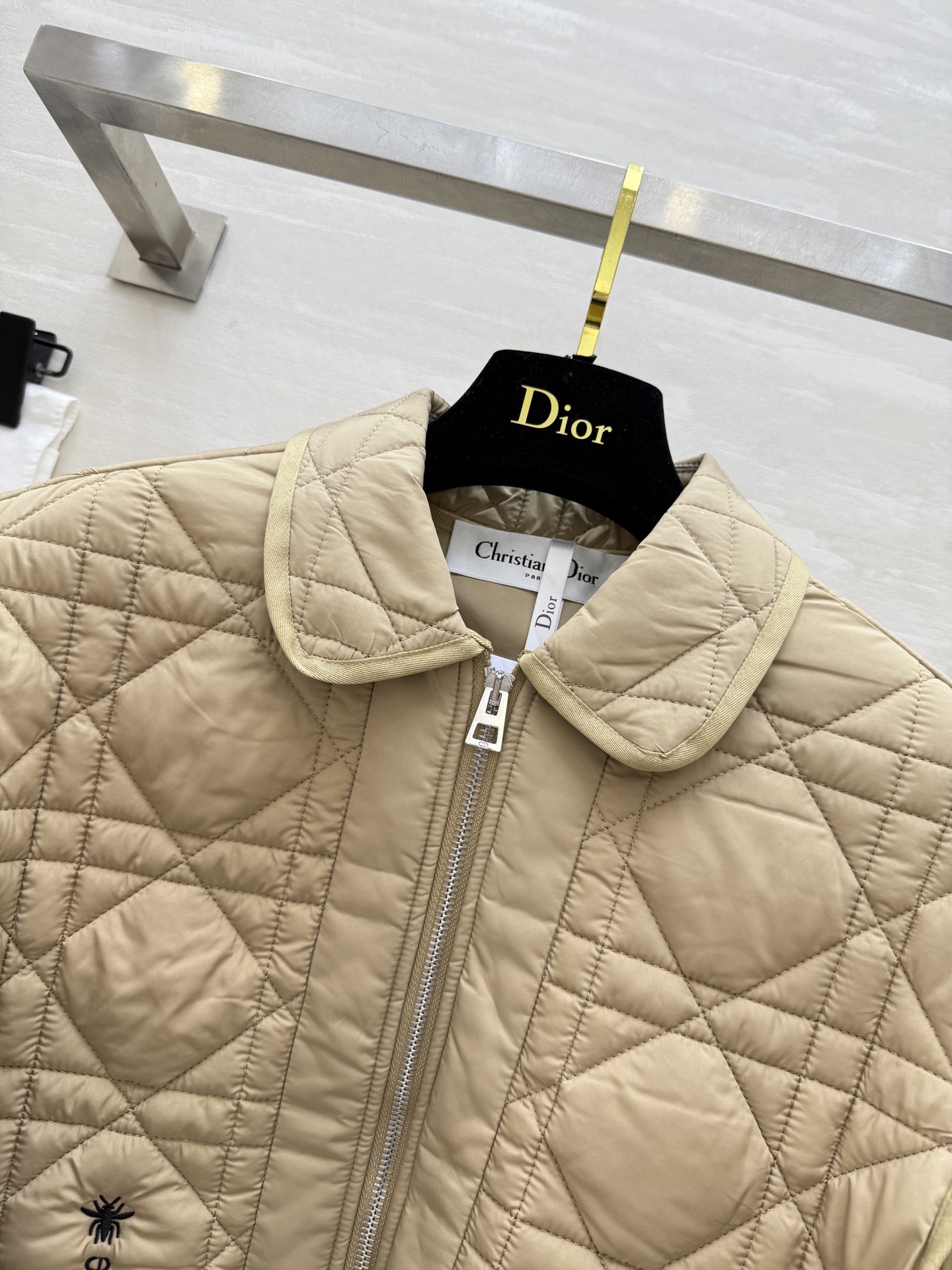 #DIO♡²⁵秋冬新款 戴妃藤格纹棉服马甲 腰带设计收腰显瘦 高品质定制 现货首发size：S/M/L（