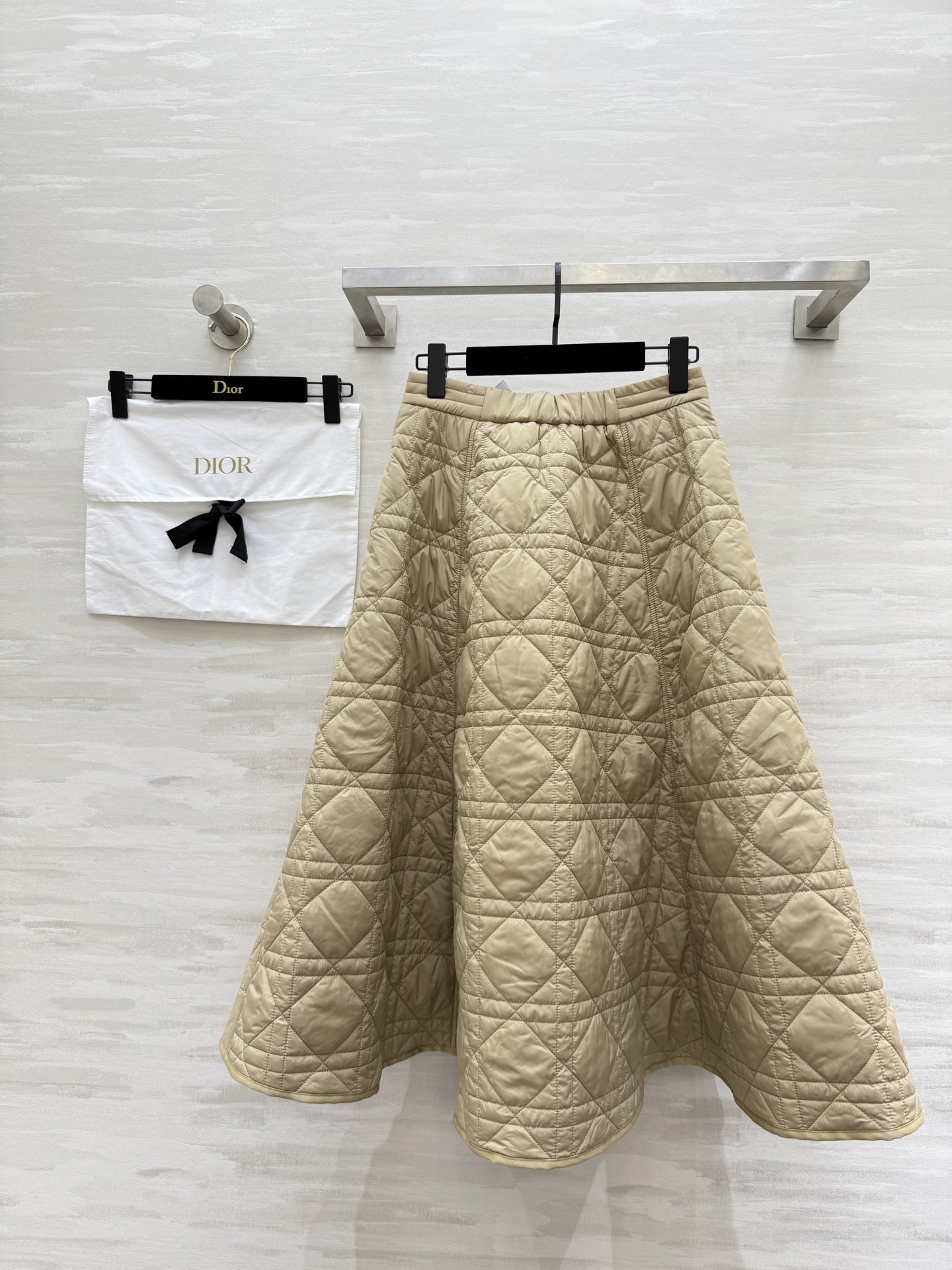 #DIO♡²⁵秋冬新款 戴妃藤格纹A摆棉服半裙 高品质定制 现货首发size：S/M/L（s码腰围：66