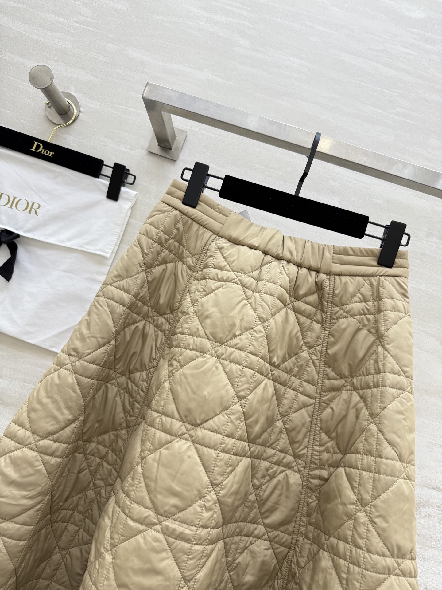 #DIO♡²⁵秋冬新款 戴妃藤格纹A摆棉服半裙 高品质定制 现货首发size：S/M/L（s码腰围：66