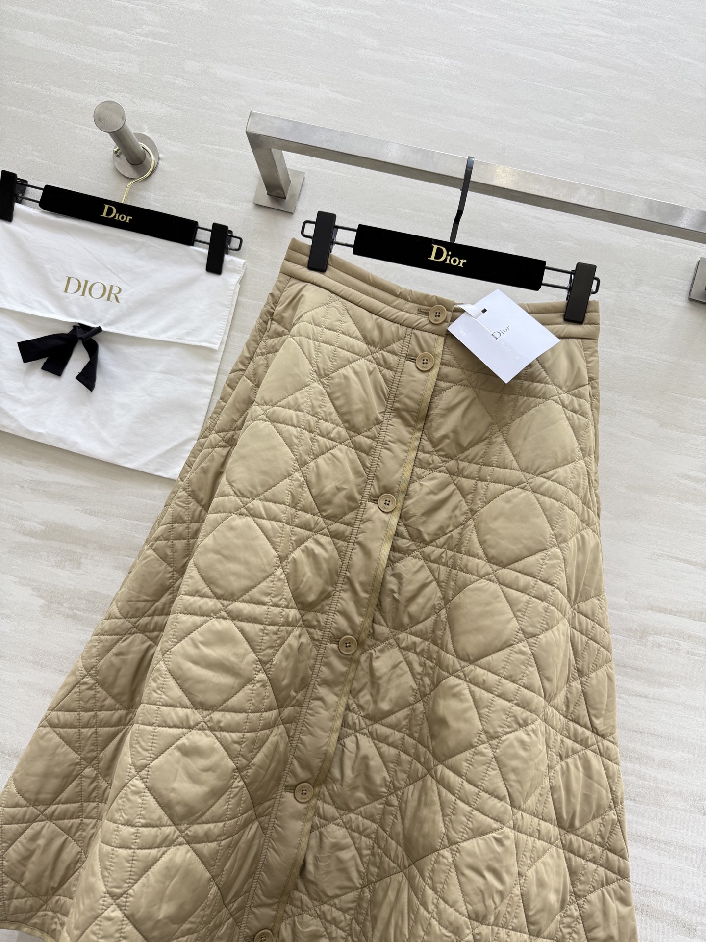 #DIO♡²⁵秋冬新款 戴妃藤格纹A摆棉服半裙 高品质定制 现货首发size：S/M/L（s码腰围：66