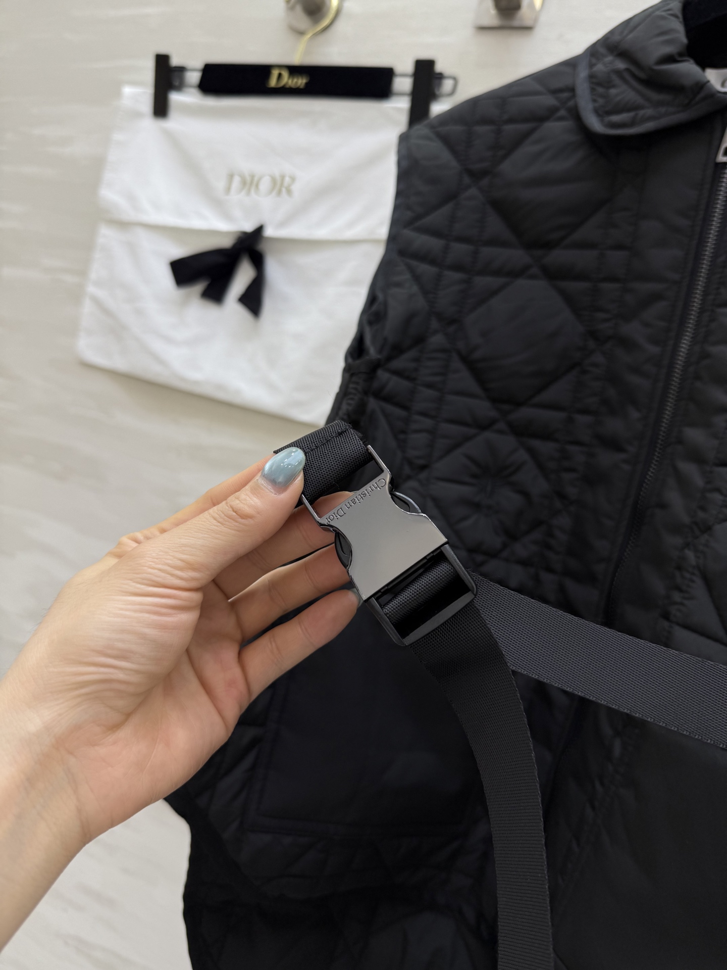 #DIO♡²⁵秋冬新款 戴妃藤格纹棉服马甲 腰带设计收腰显瘦 高品质定制 现货首发size：S/M/L（